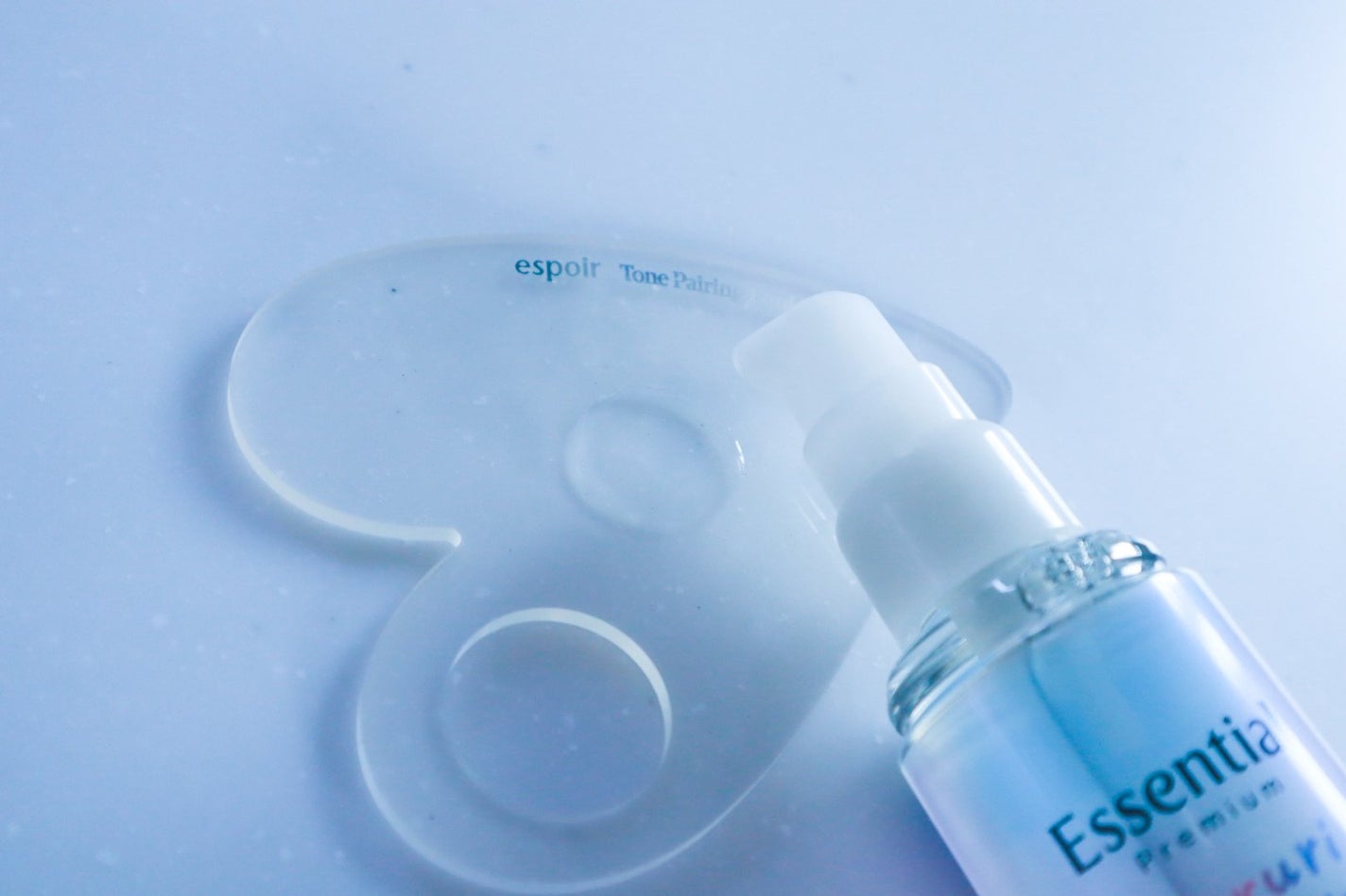 エッセンシャル プレミアム うるりキラリオイル/エッセンシャル/ヘアオイルを使ったクチコミ(2枚目)