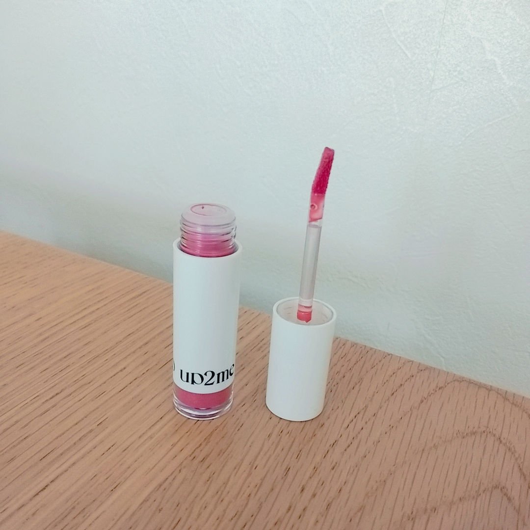 アップトゥーミー　ハグマイリップ　カラーロックプランパー/up2me/リッププランパーを使ったクチコミ（2枚目）