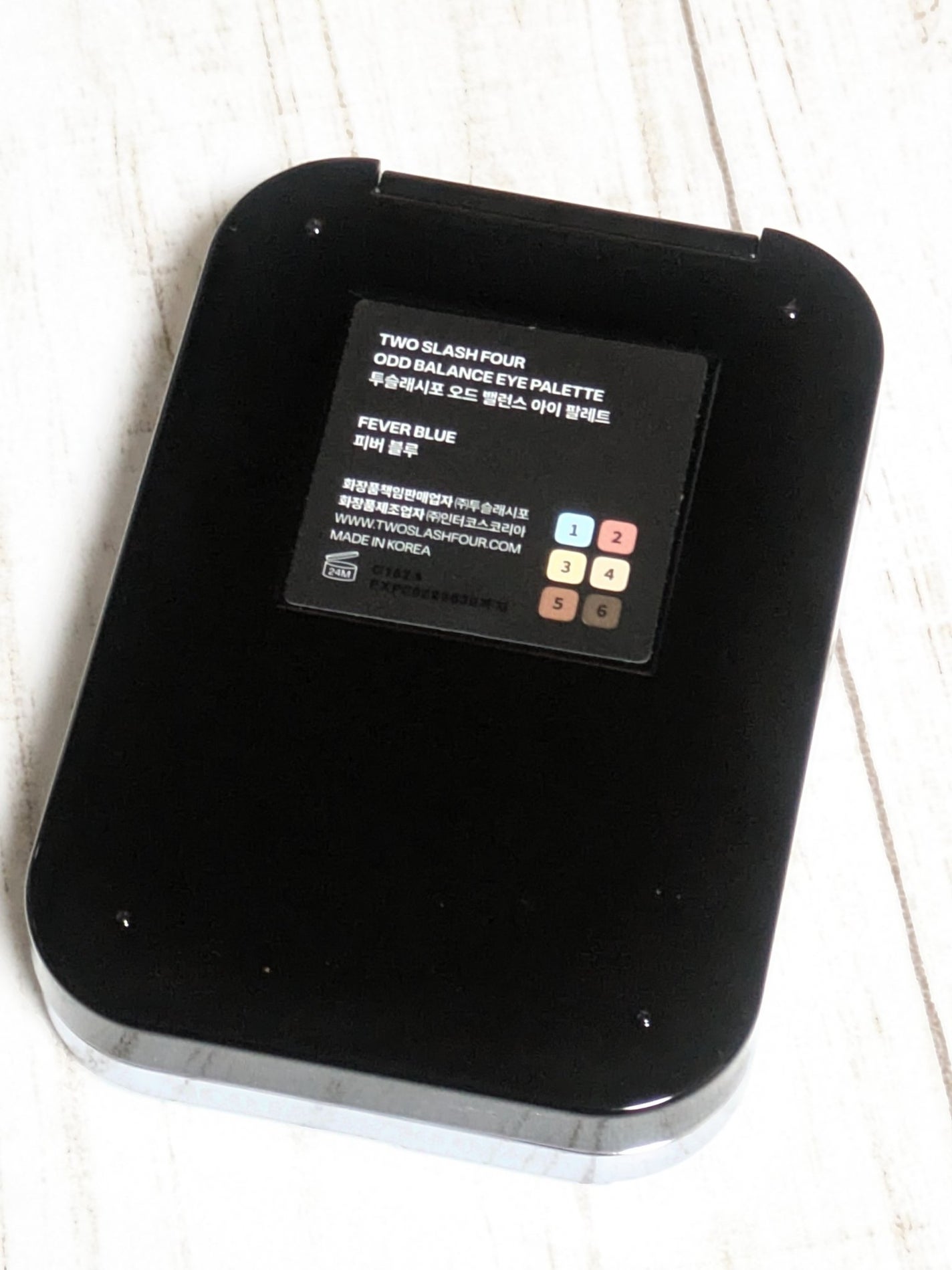 オッドバランスアイパレット/TWO SLASH FOUR/アイシャドウパレットを使ったクチコミ(7枚目)