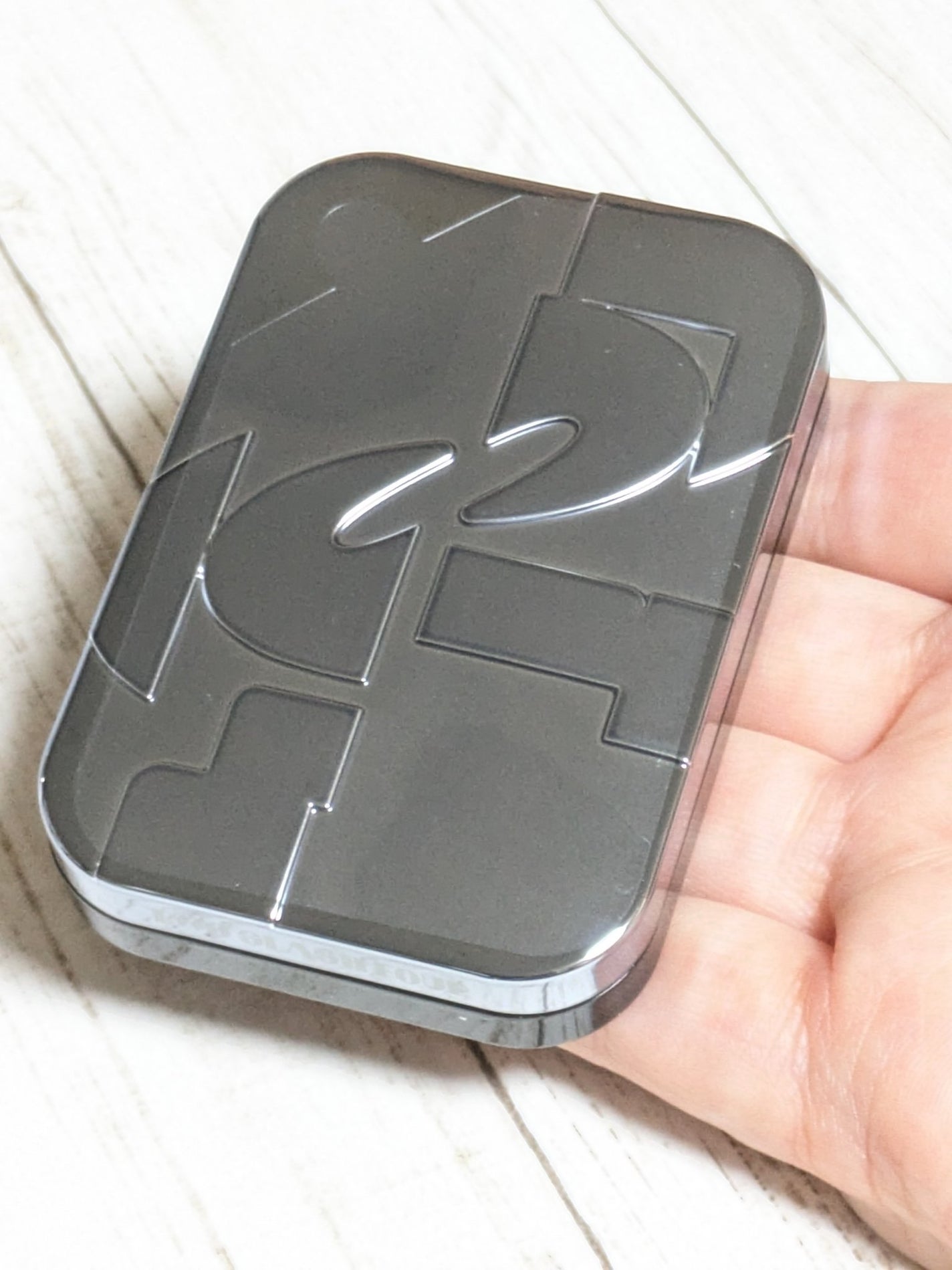 オッドバランスアイパレット/TWO SLASH FOUR/アイシャドウパレットを使ったクチコミ(8枚目)