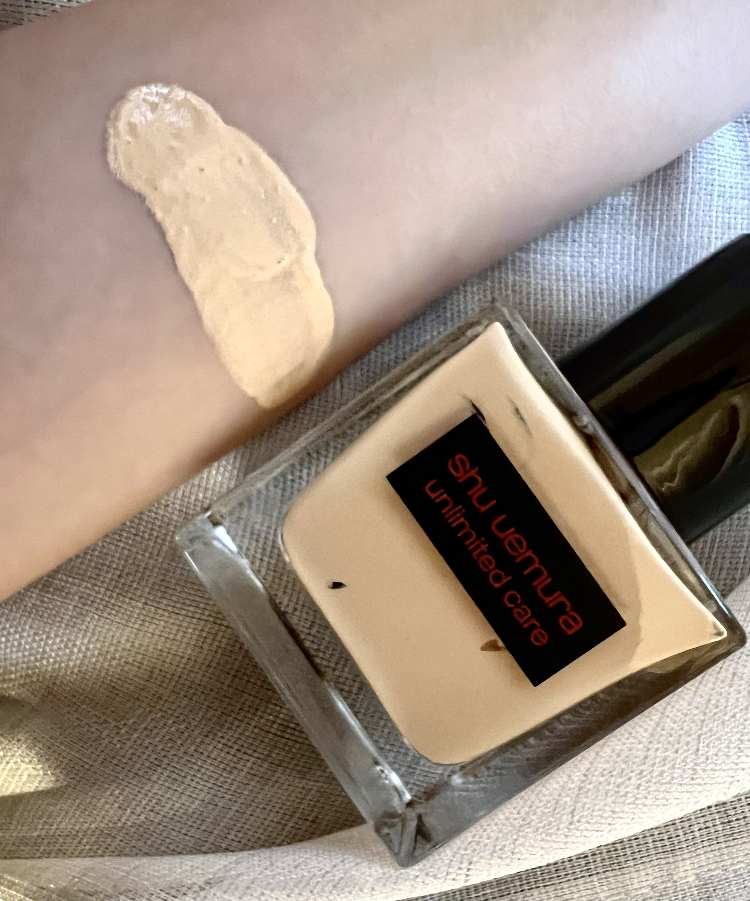 アンリミテッド ケア ツヤ セラム ファンデーション 564/shu uemura/リキッドファンデーションを使ったクチコミ（2枚目）