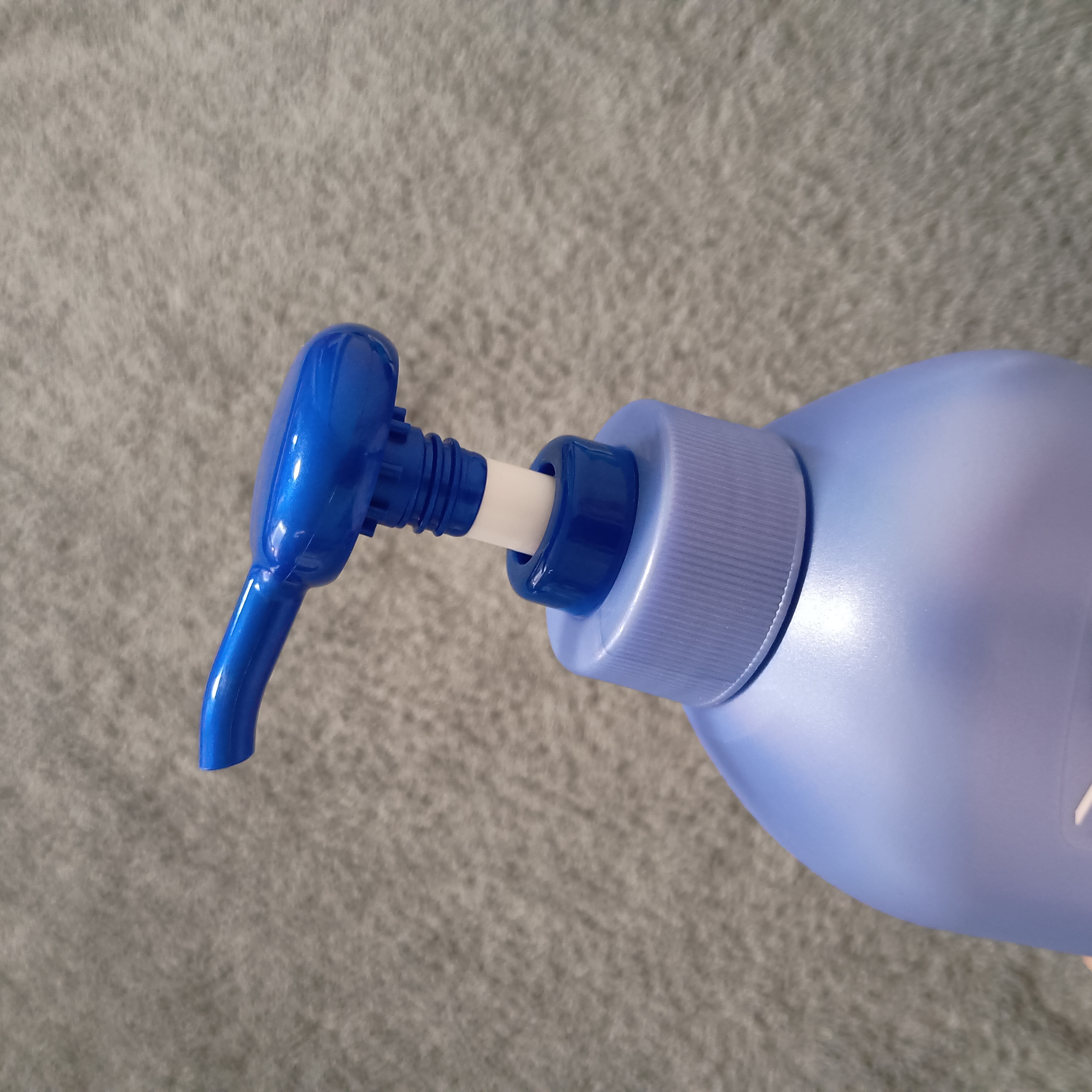 ニベア ルーセントビューティ ディープモイスチャー 浸透保湿美容液ボディミルク リッチローズの香り/ニベア/ボディミルクを使ったクチコミ（3枚目）