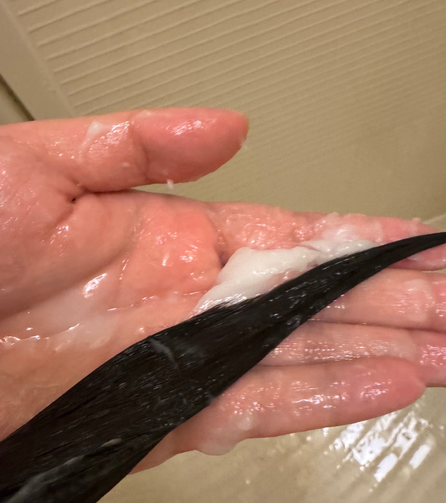 エッセンシャルプレミアム とろ生ヘアマスク/エッセンシャル/ヘアマスク・ヘアパックを使ったクチコミ(4枚目)