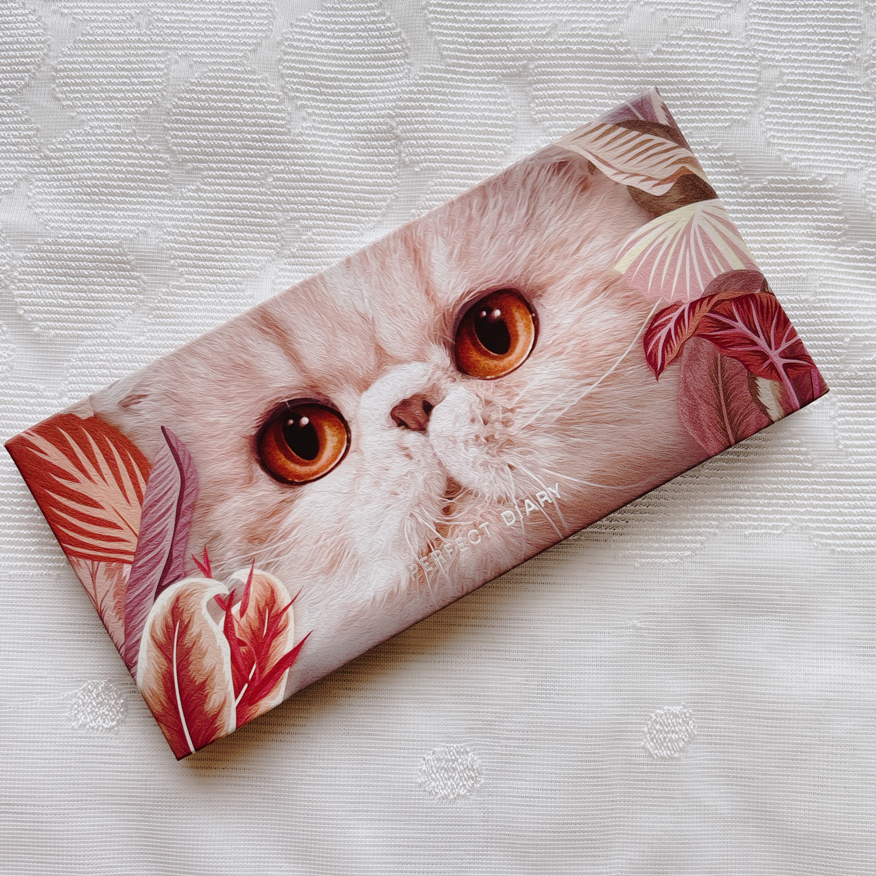 エクスプローラ12色 動物アイシャドウパレット 猫/PERFECT DIARY/アイシャドウパレットを使ったクチコミ（1枚目）