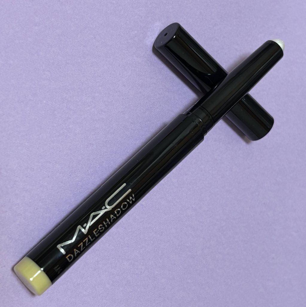 ダズルシャドウ アイシャドウ スティック ゴールドスタッド/M・A・C/スティックアイシャドウを使ったクチコミ（1枚目）