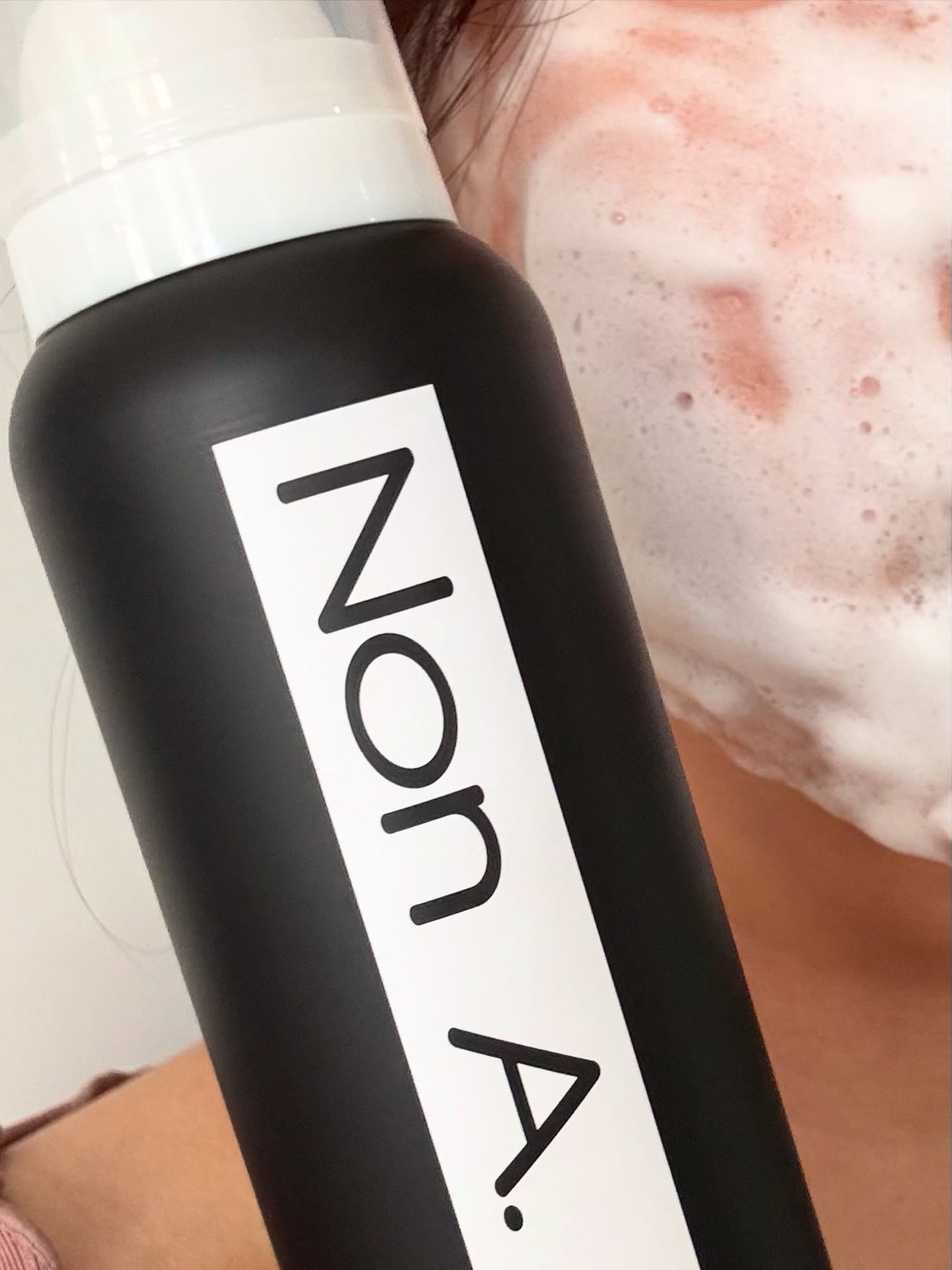 ブルフォロバ100 on LIPS 「毛穴トラブルの味方🩵ノンエー炭酸洗顔フォーム!簡単ワンプッシュ..」(2枚目)