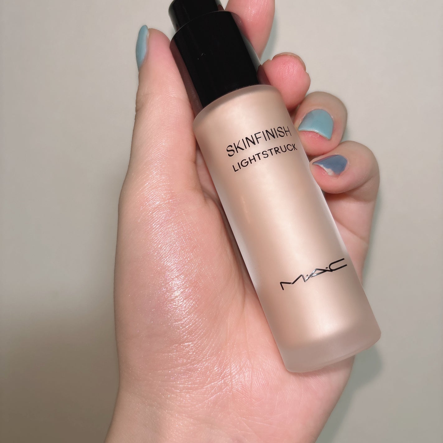 スキンフィニッシュ ライトストラック リキッド ハイライター/M・A・C/リキッドハイライトを使ったクチコミ(6枚目)