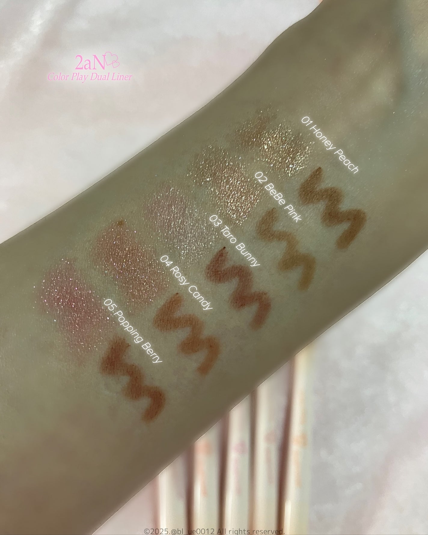 カラープレイデュアルライナー/2aN/スティックアイシャドウを使ったクチコミ(5枚目)