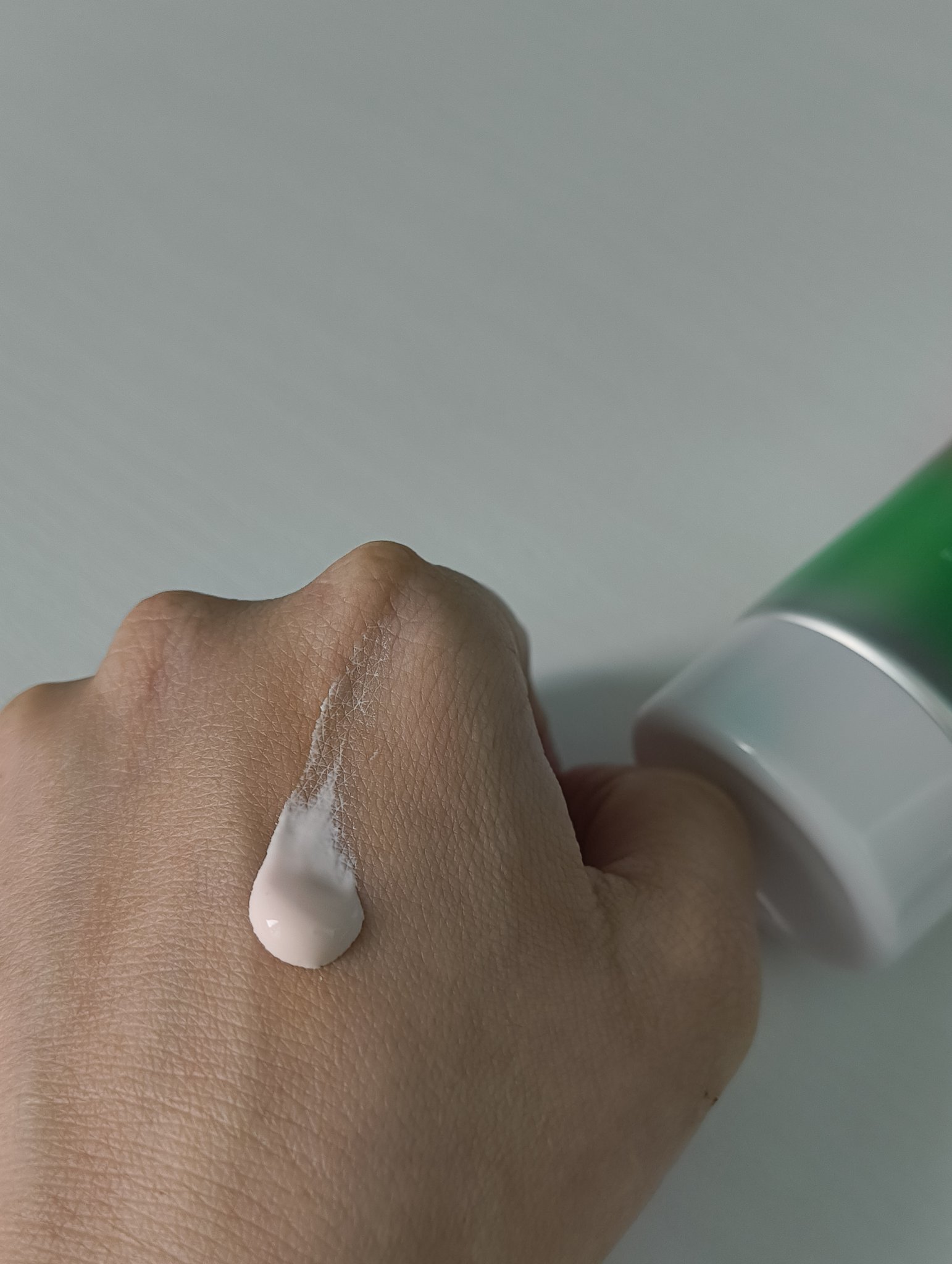 スキンアクア トーンアップUVエッセンス/スキンアクア/日焼け止めクリームを使ったクチコミ（2枚目）