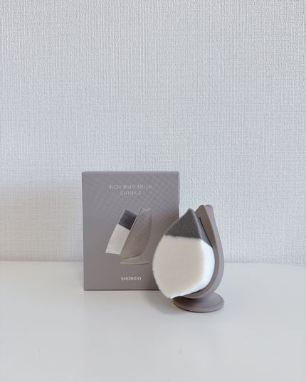 リッチホイップブラシSHINKA(シンカ) グレージュ/SHOBIDO/その他スキンケアグッズの画像