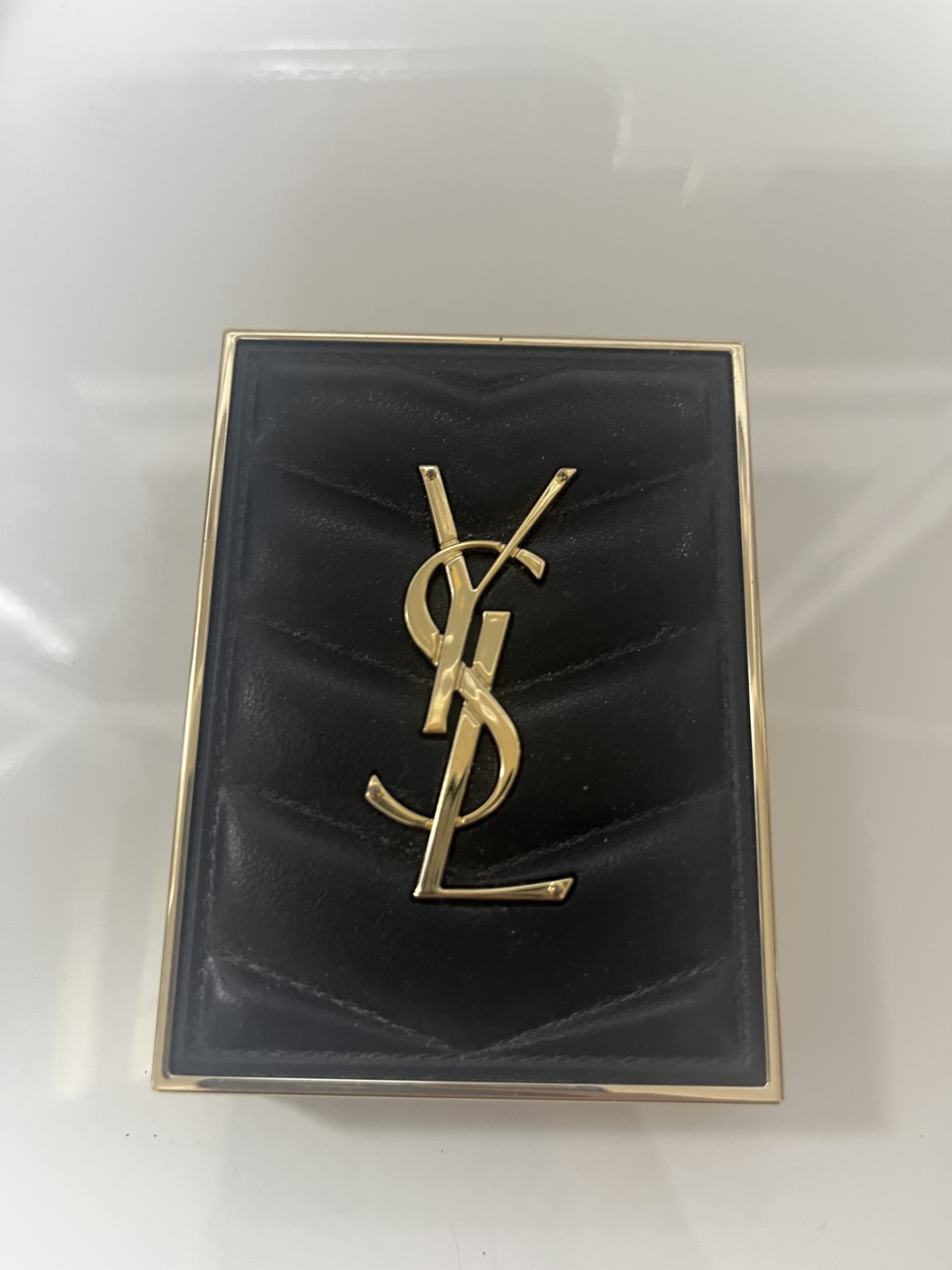 クチュール ミニ クラッチ/YVES SAINT LAURENT BEAUTE/アイシャドウパレットを使ったクチコミ（1枚目）