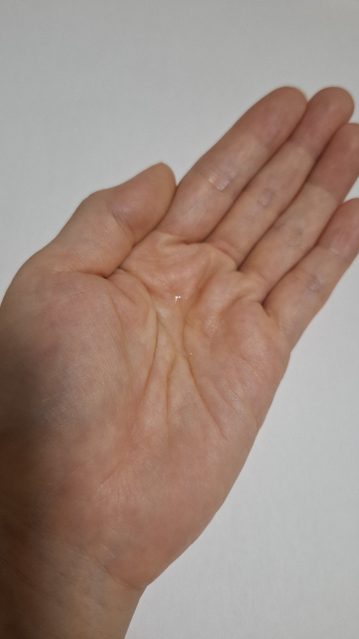 エッセンシャル プレミアム うるりキラリオイル/エッセンシャル/ヘアオイルを使ったクチコミ(2枚目)