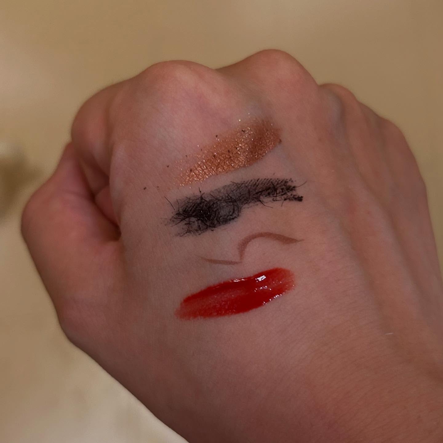 ブラックジェルクレンジング/.akaran/クレンジングジェルを使ったクチコミ（2枚目）