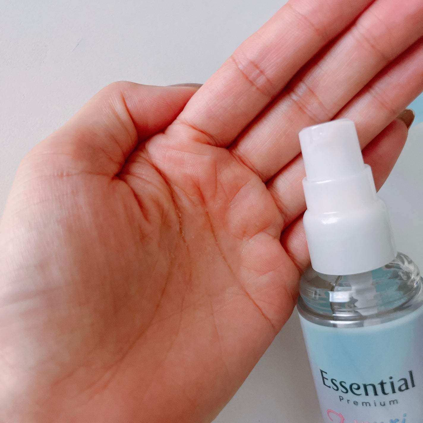 エッセンシャル プレミアム うるりキラリオイル/エッセンシャル/ヘアオイルを使ったクチコミ(5枚目)