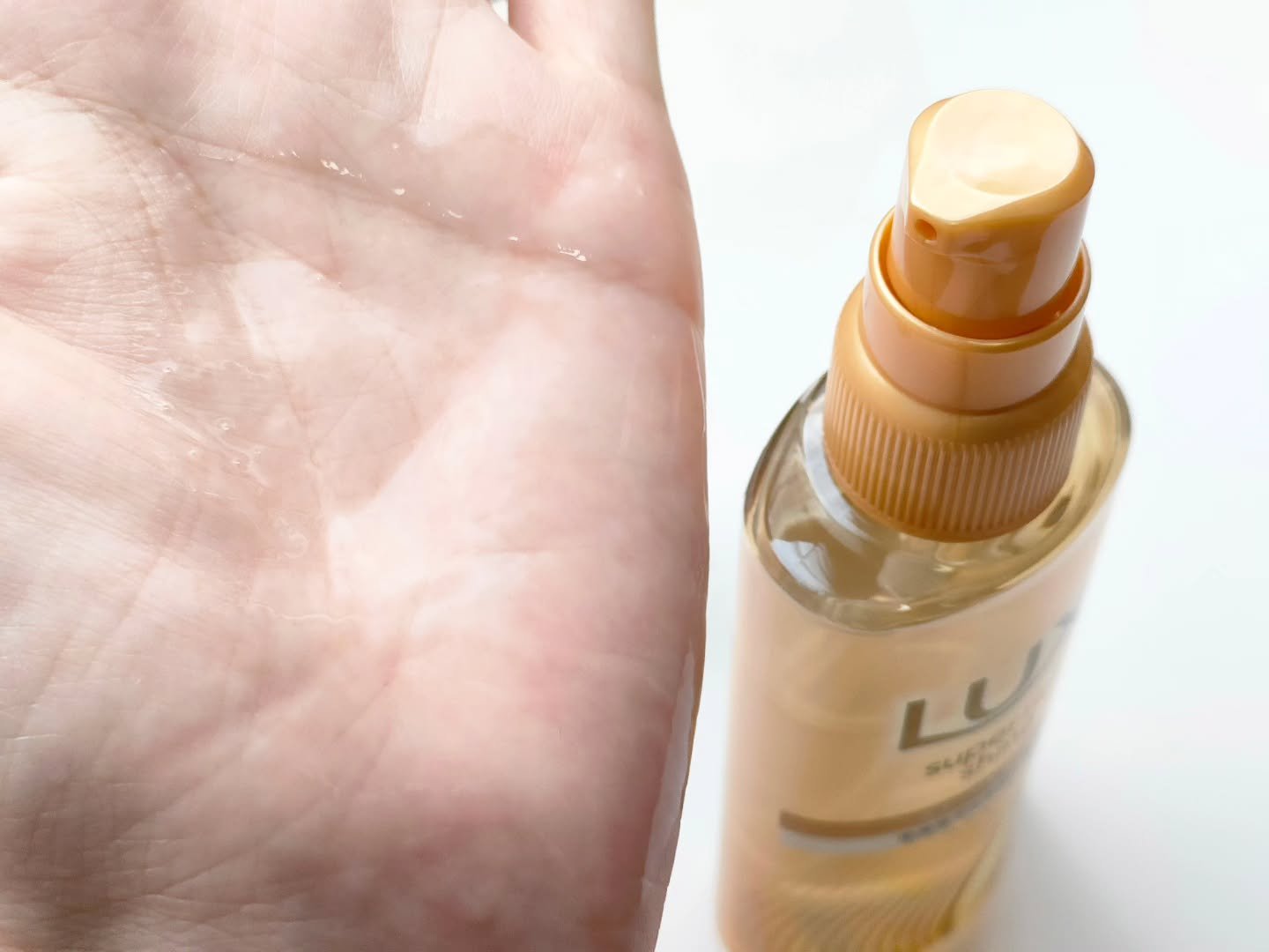 ラックススーパーリッチシャインダメージリペア補修ヘアオイル/LUX/ヘアオイルを使ったクチコミ（3枚目）