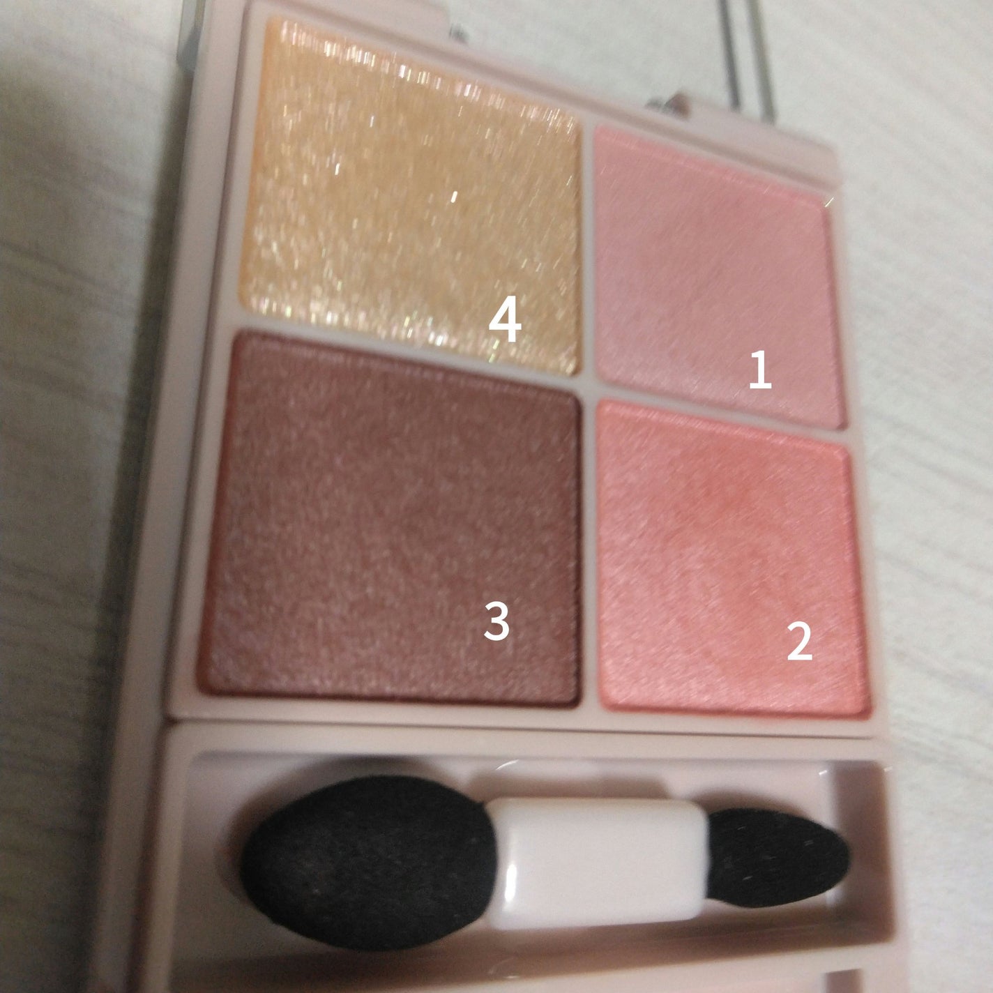 シルキースフレアイズ(マットタイプ)/キャンメイク/アイシャドウパレットを使ったクチコミ(2枚目)