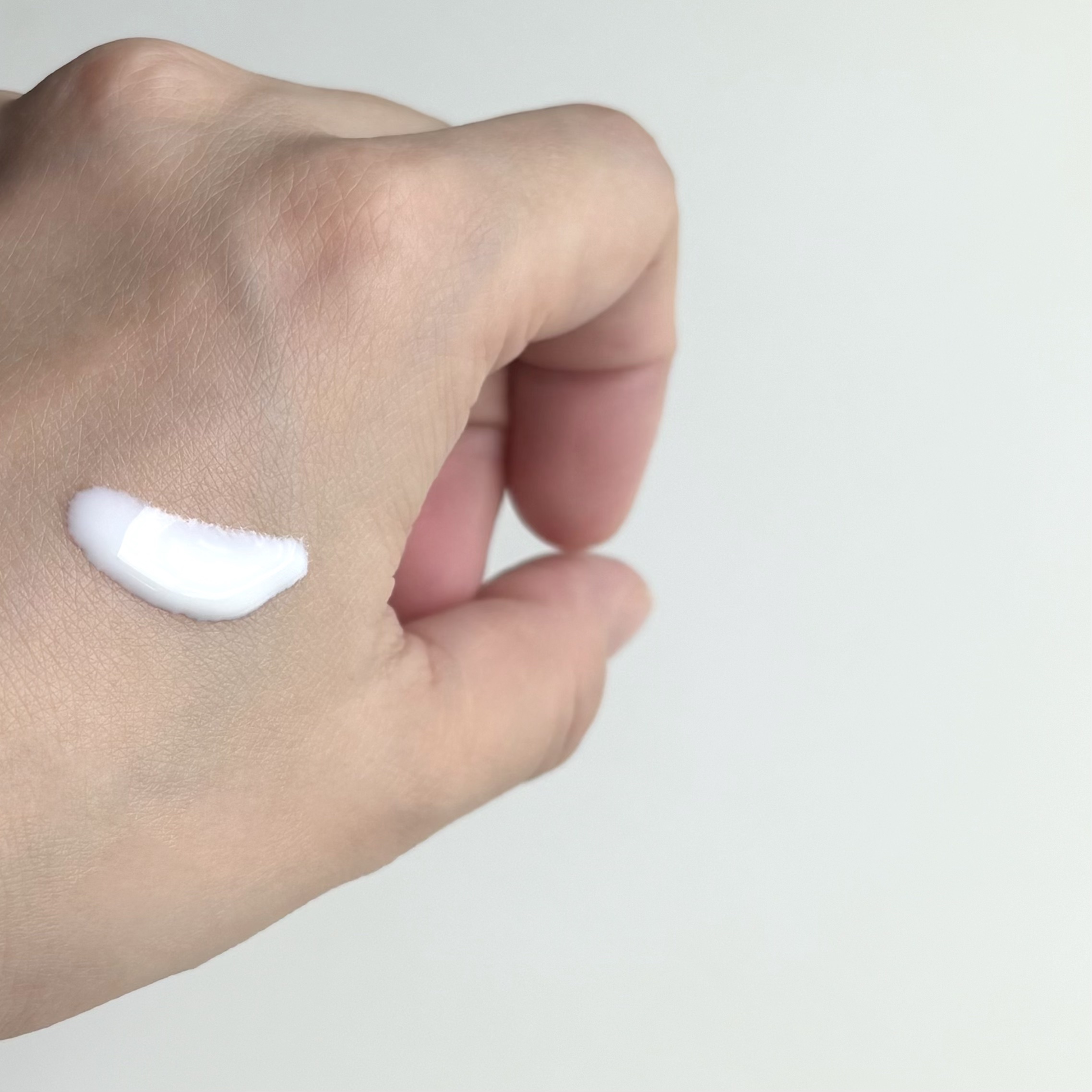 Dr.ウィラード・UVミルク 50mL (SPF30 PA+++)/Dr.ウィラード・ウォーター/その他スキンケアを使ったクチコミ（3枚目）