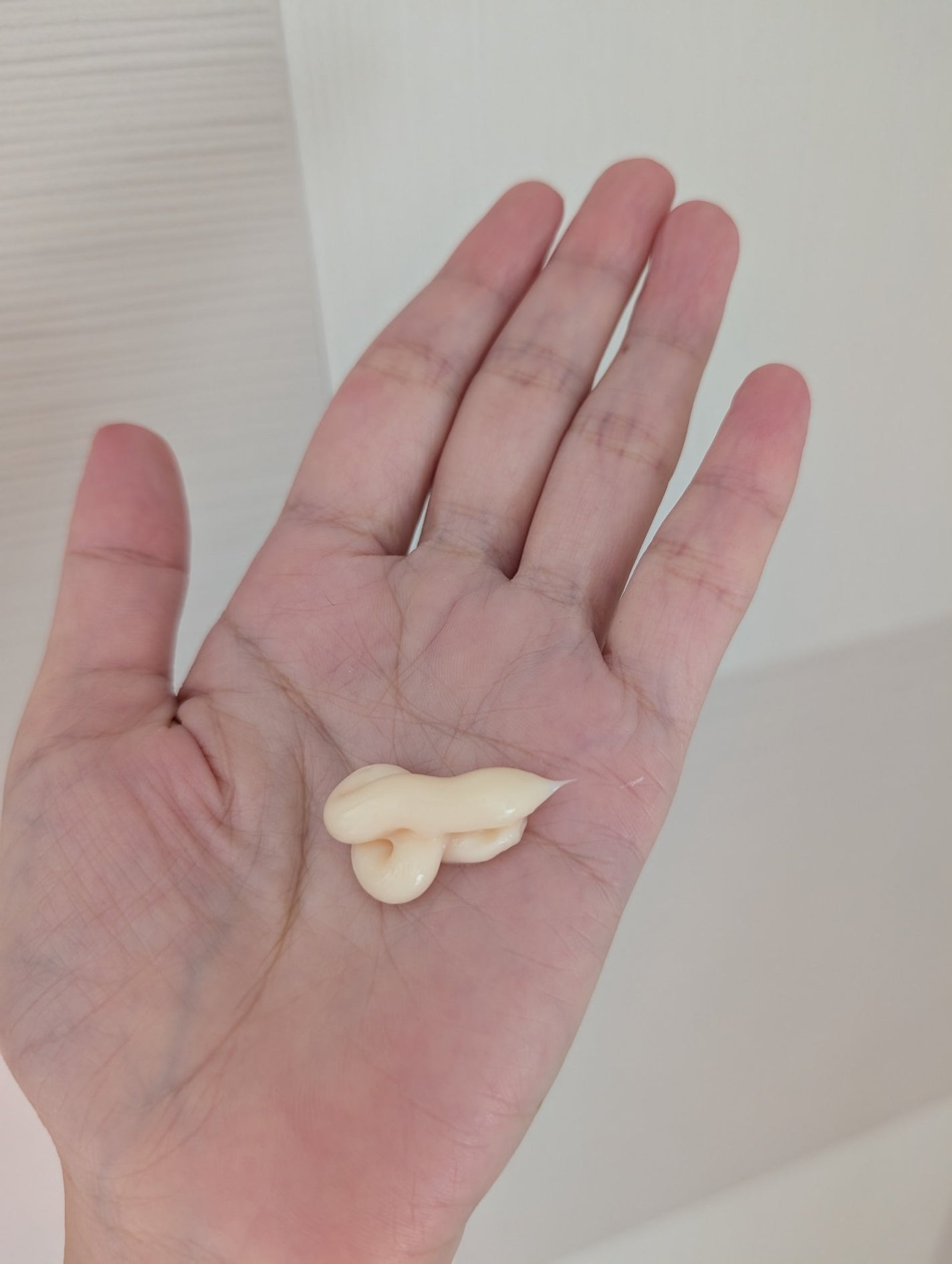 ラックス スーパーリッチシャイン ダメージリペア 補修チューブトリートメント/LUX/洗い流すヘアトリートメントを使ったクチコミ(3枚目)