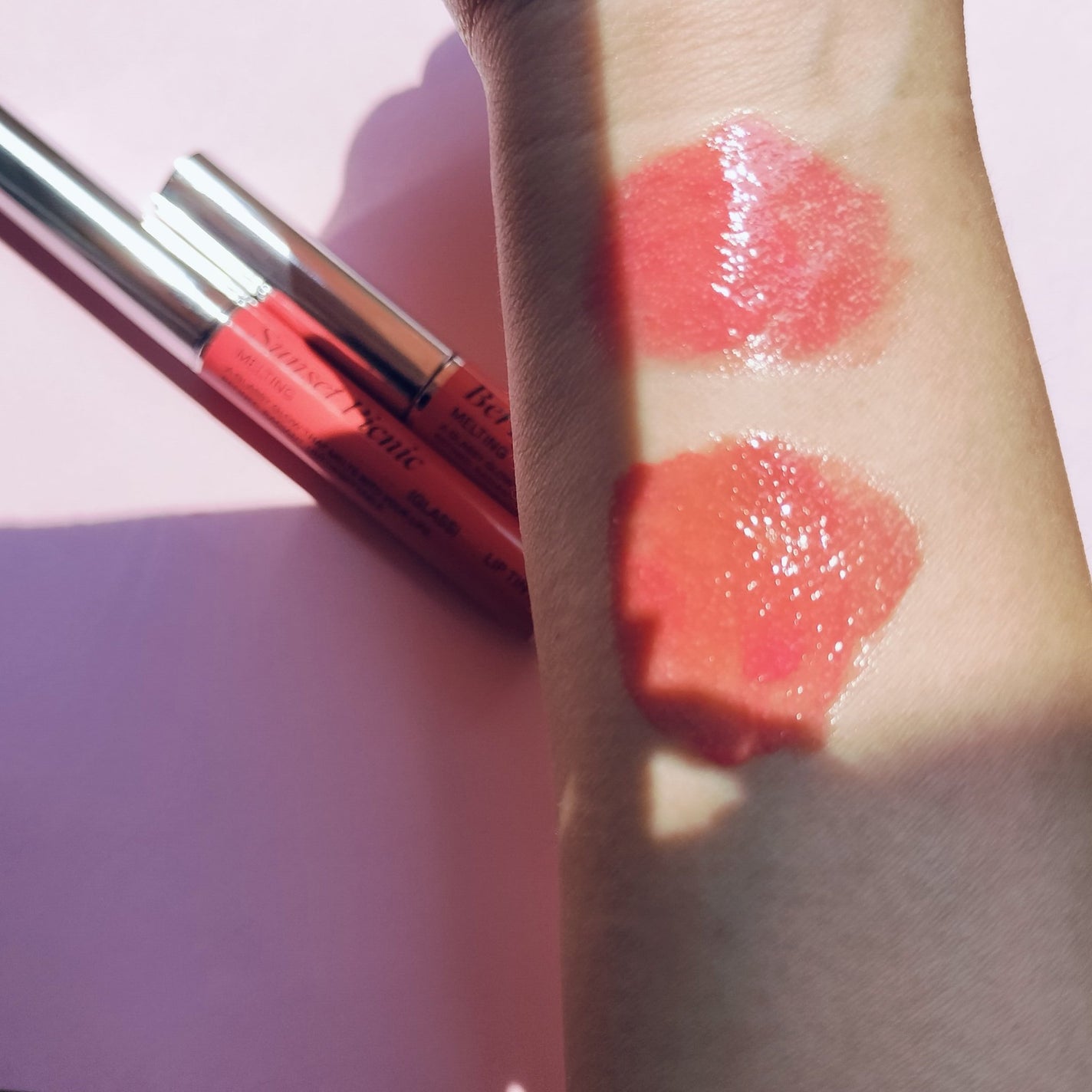 ヨシノ フォロバ100 on LIPS 「シスターアンSISTERANNメルティンググラスリップティント..」(5枚目)