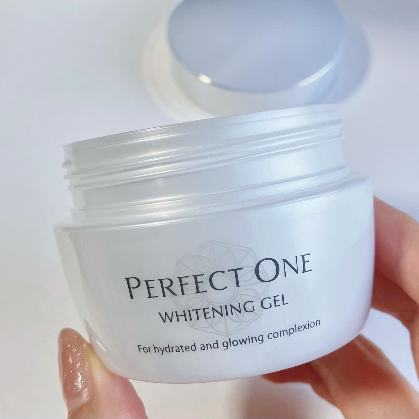 パーフェクトワン 薬用ホワイトニングジェル(医薬部外品)/パーフェクトワン/オールインワン化粧品を使ったクチコミ(1枚目)