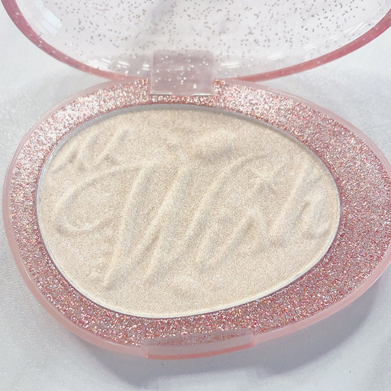 フィー グリッツストーンハイライター/fwee/パウダーハイライトを使ったクチコミ(2枚目)