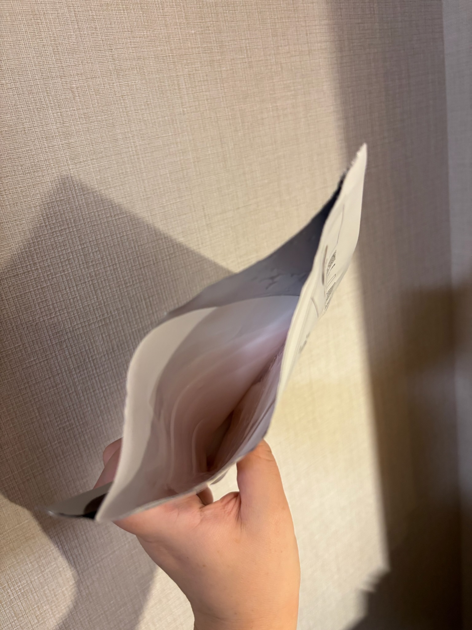 レッドコラーゲンハイドロゲルマスク/avajar/シートマスク・パックを使ったクチコミ（2枚目）