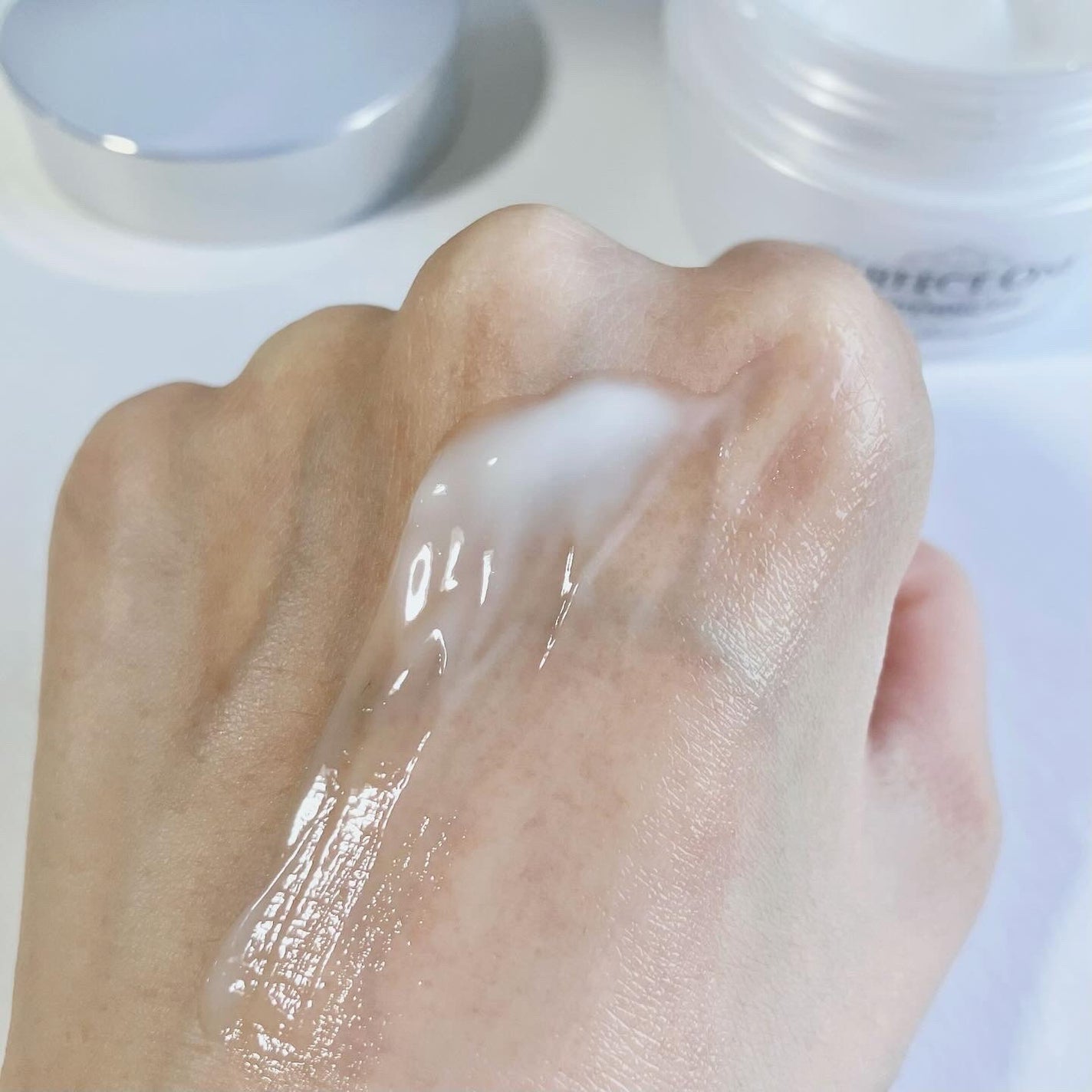 パーフェクトワン 薬用ホワイトニングジェル(医薬部外品)/パーフェクトワン/オールインワン化粧品を使ったクチコミ(3枚目)