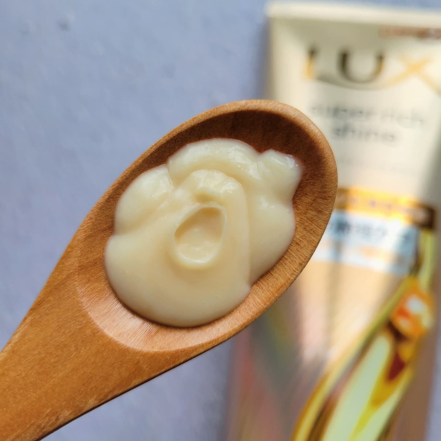 ラックス スーパーリッチシャイン ダメージリペア 補修チューブトリートメント/LUX/洗い流すヘアトリートメントを使ったクチコミ(3枚目)