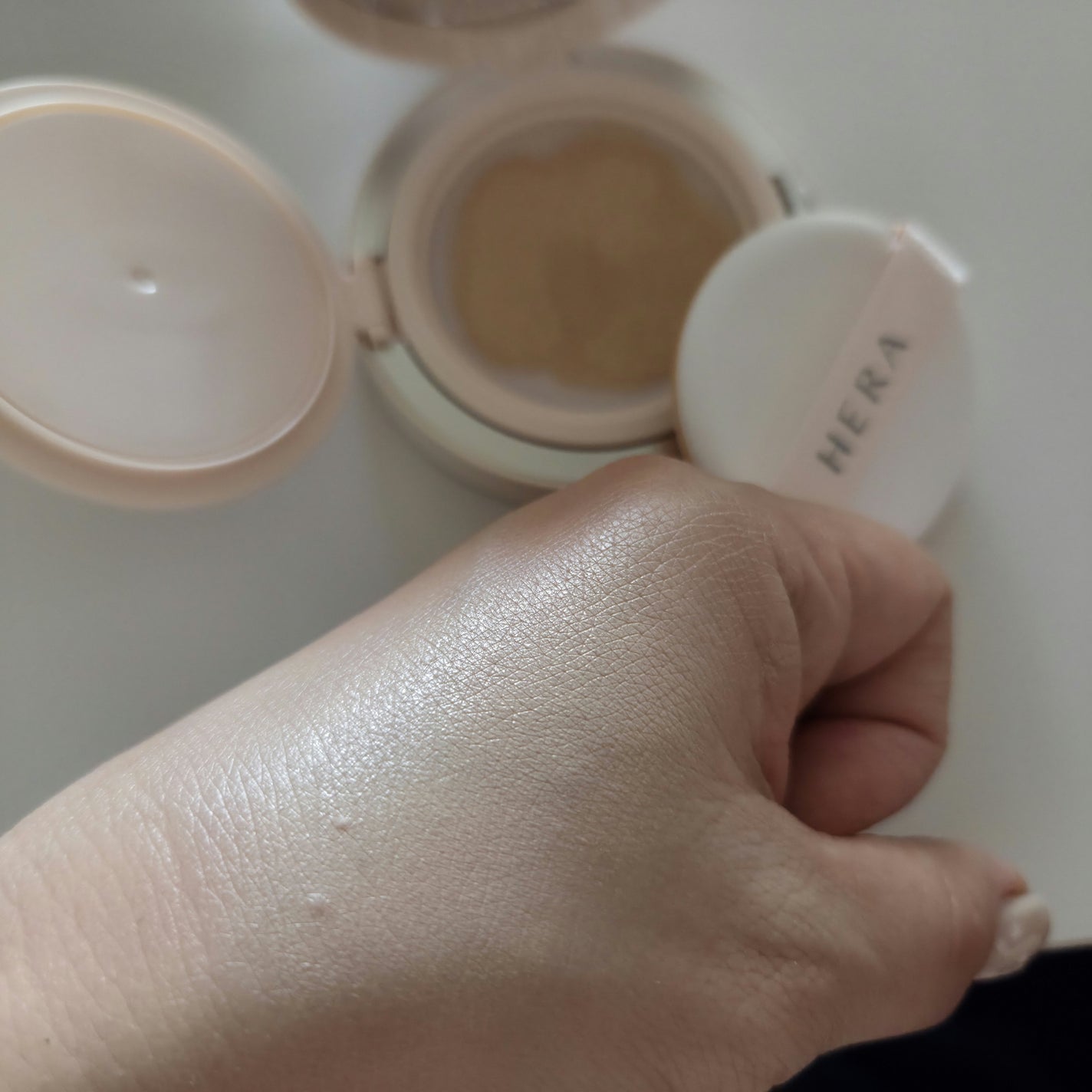 リフレクション スキン グロウ クッション ファンデーション/HERA/クッションファンデーションを使ったクチコミ(2枚目)