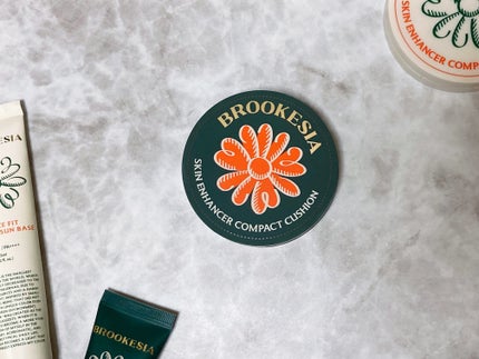 スキンエンハンサー コンパクト クッション (マット) #4 ダークベージュ/BROOKESIA/クッションファンデーションを使ったクチコミ(1枚目)