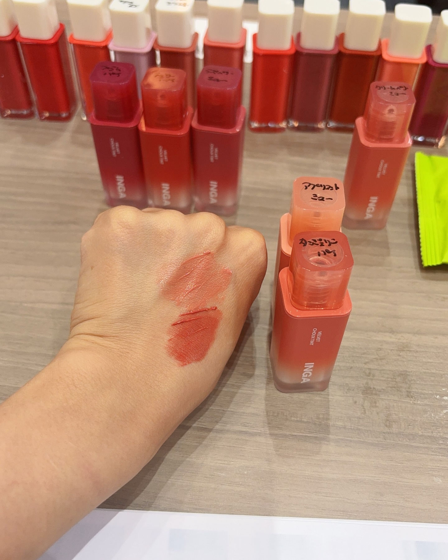 ベルベットシューティント/INGA/リップティントを使ったクチコミ（2枚目）