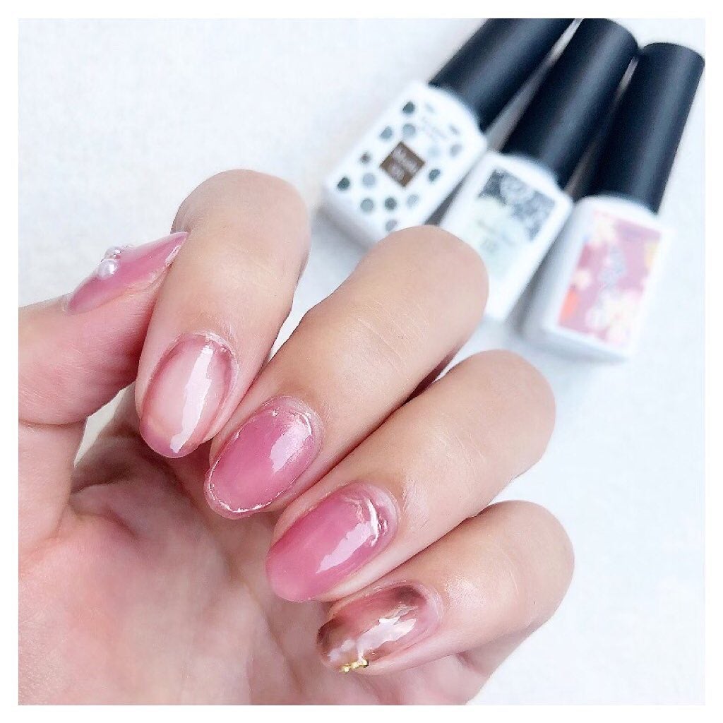 𝘼𝙮𝙪 ❦ 𝑆𝑒𝑙𝑓 𝑁𝑎𝑖𝑙 on LIPS 「❥こんばんは😌ネイル工房様から発売されている【Sel..」(1枚目)