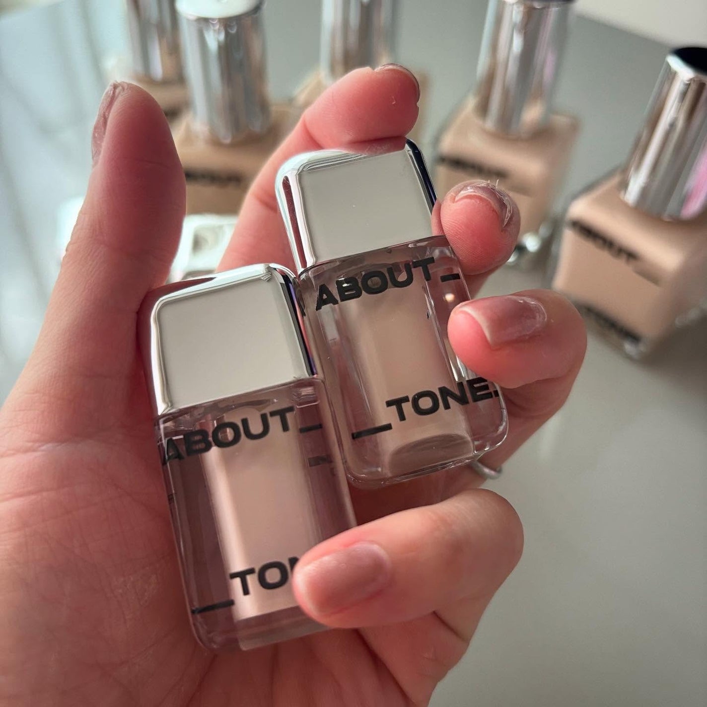 スキンレイヤーフィットファンデーション/ABOUT TONE/リキッドファンデーションを使ったクチコミ(5枚目)