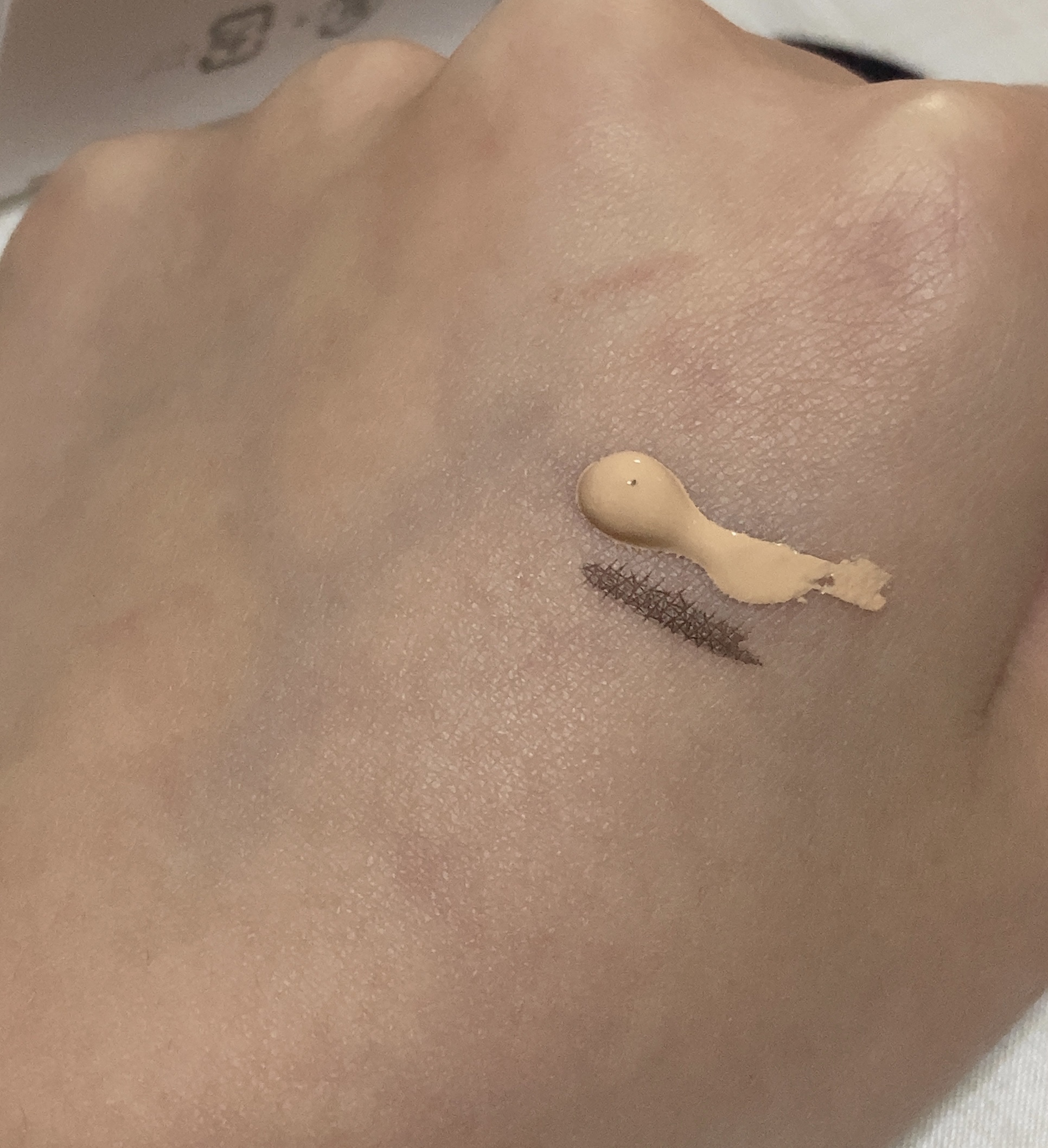 アンリミテッド ケア ツヤ セラム ファンデーション/shu uemura/リキッドファンデーションを使ったクチコミ（2枚目）