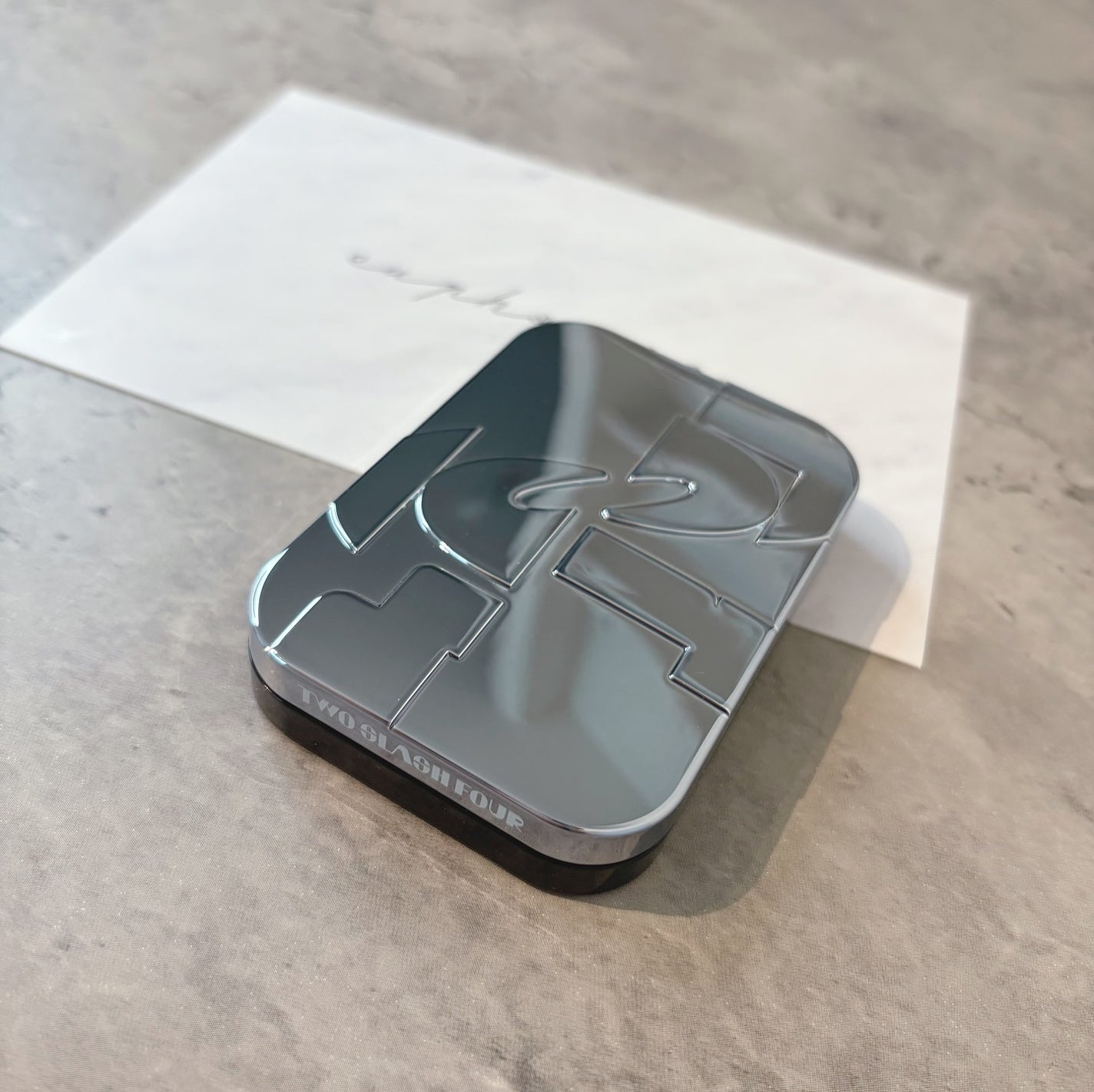 オッドバランスアイパレット/TWO SLASH FOUR/アイシャドウパレットを使ったクチコミ(4枚目)