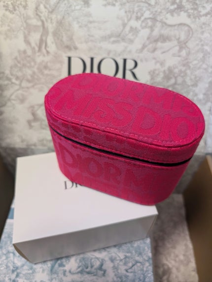 ð¯Nað(ãã©ããããŸãð«¶) on LIPS ããã ã®è³Œå
¥å(ããã«ãã£)玹ä»ã§ãããä»åã®Diorããã«ãã£..ãïŒ1æç®ïŒ