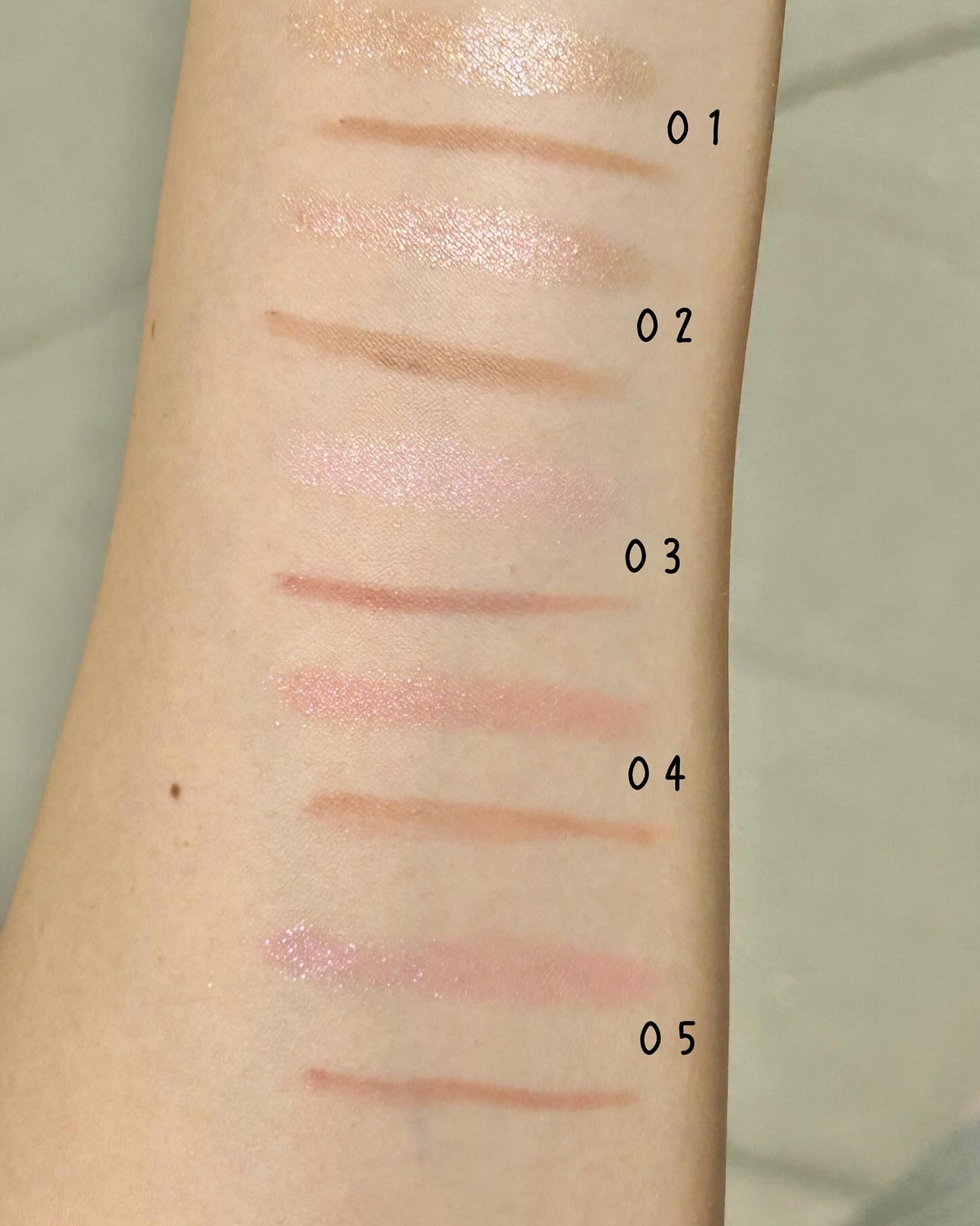 カラープレイデュアルライナー/2aN/スティックアイシャドウを使ったクチコミ(2枚目)