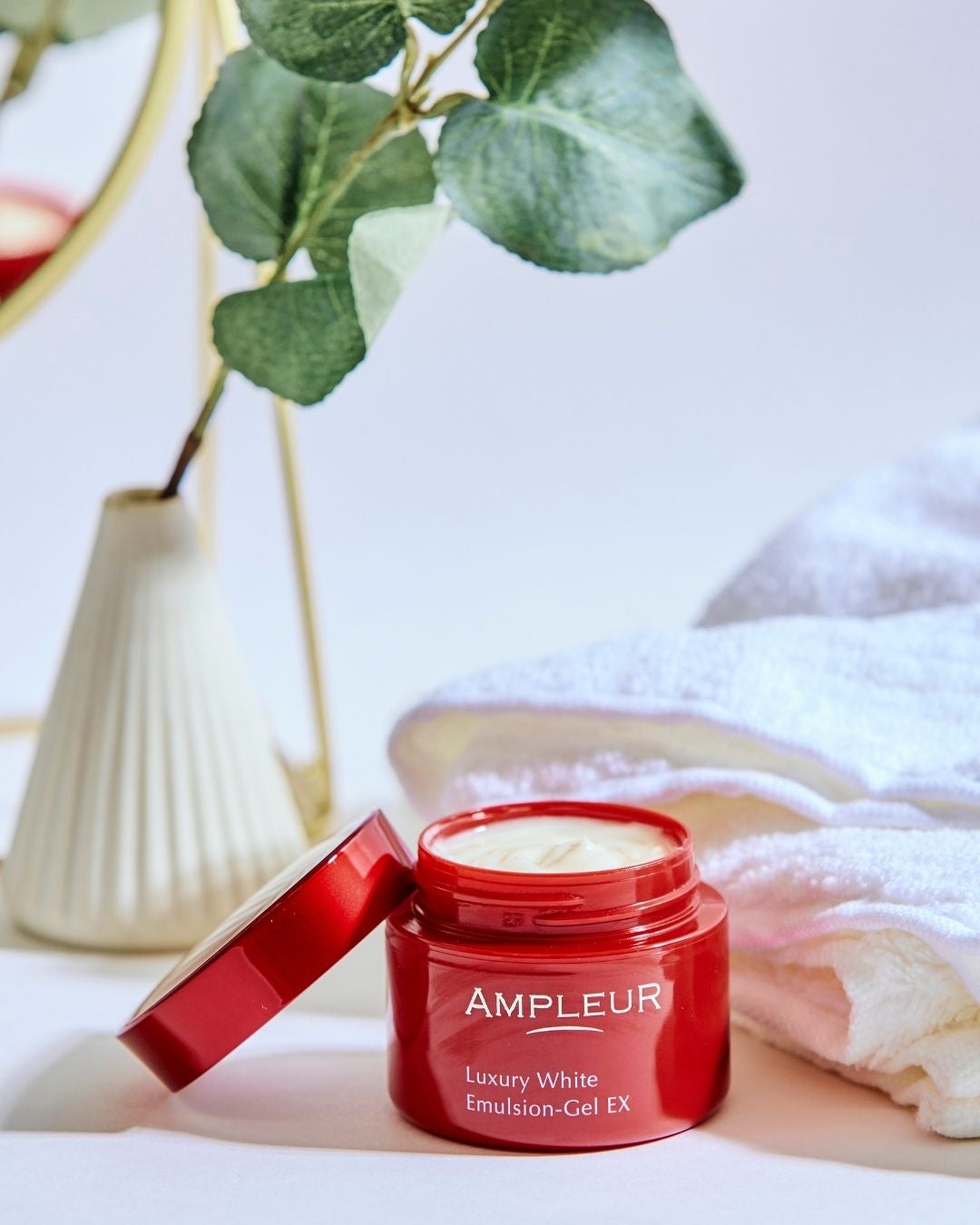 ラグジュアリーホワイト エマルジョンゲルEX/アンプルール/乳液を使ったクチコミ(1枚目)