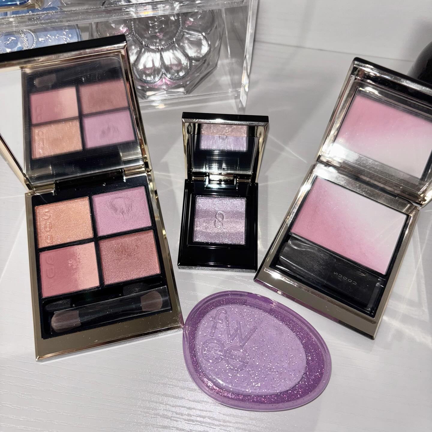 フィー グリッツストーンハイライター/fwee/パウダーハイライトを使ったクチコミ（1枚目）