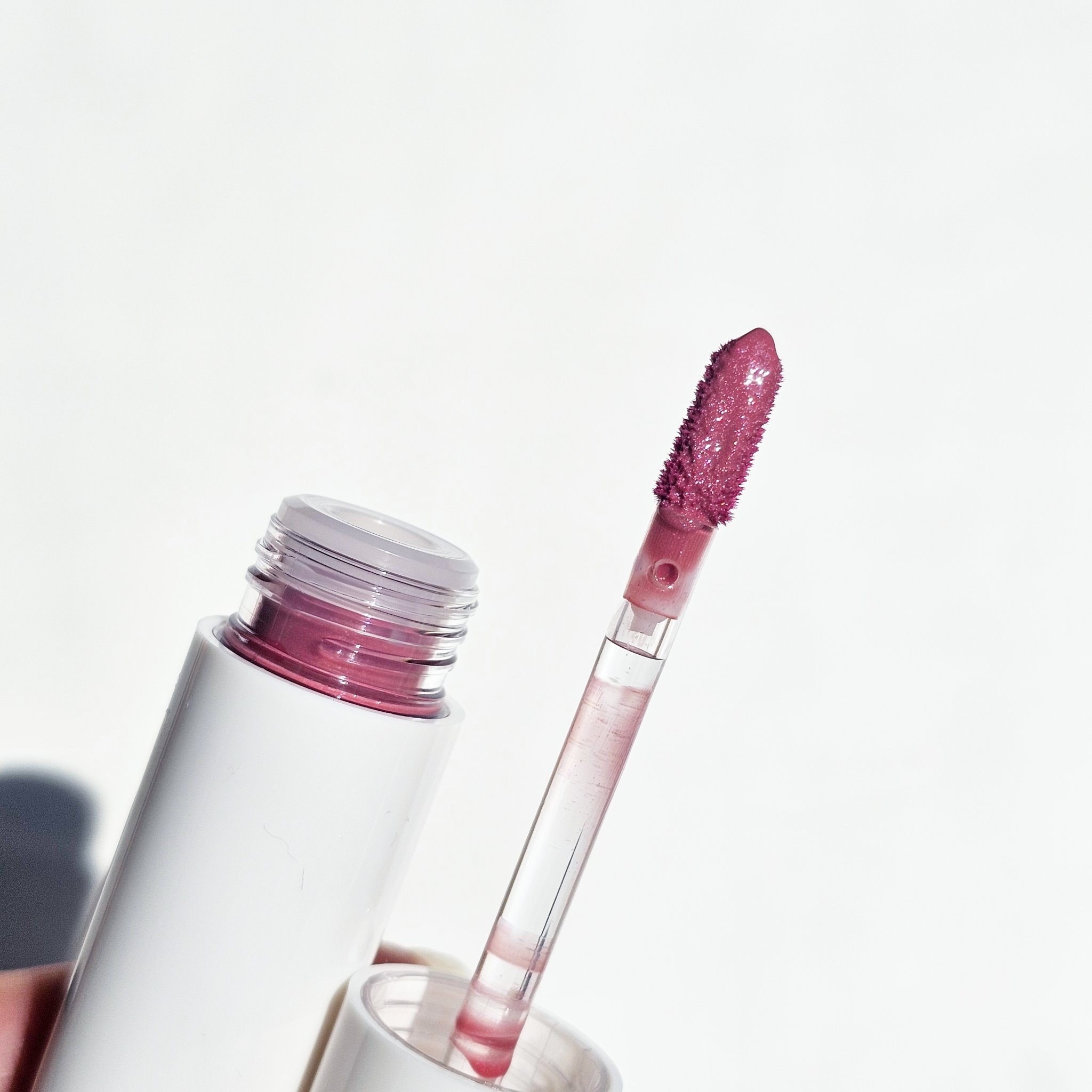 アップトゥーミー　ハグマイリップ　カラーロックプランパー/up2me/リッププランパーを使ったクチコミ（2枚目）