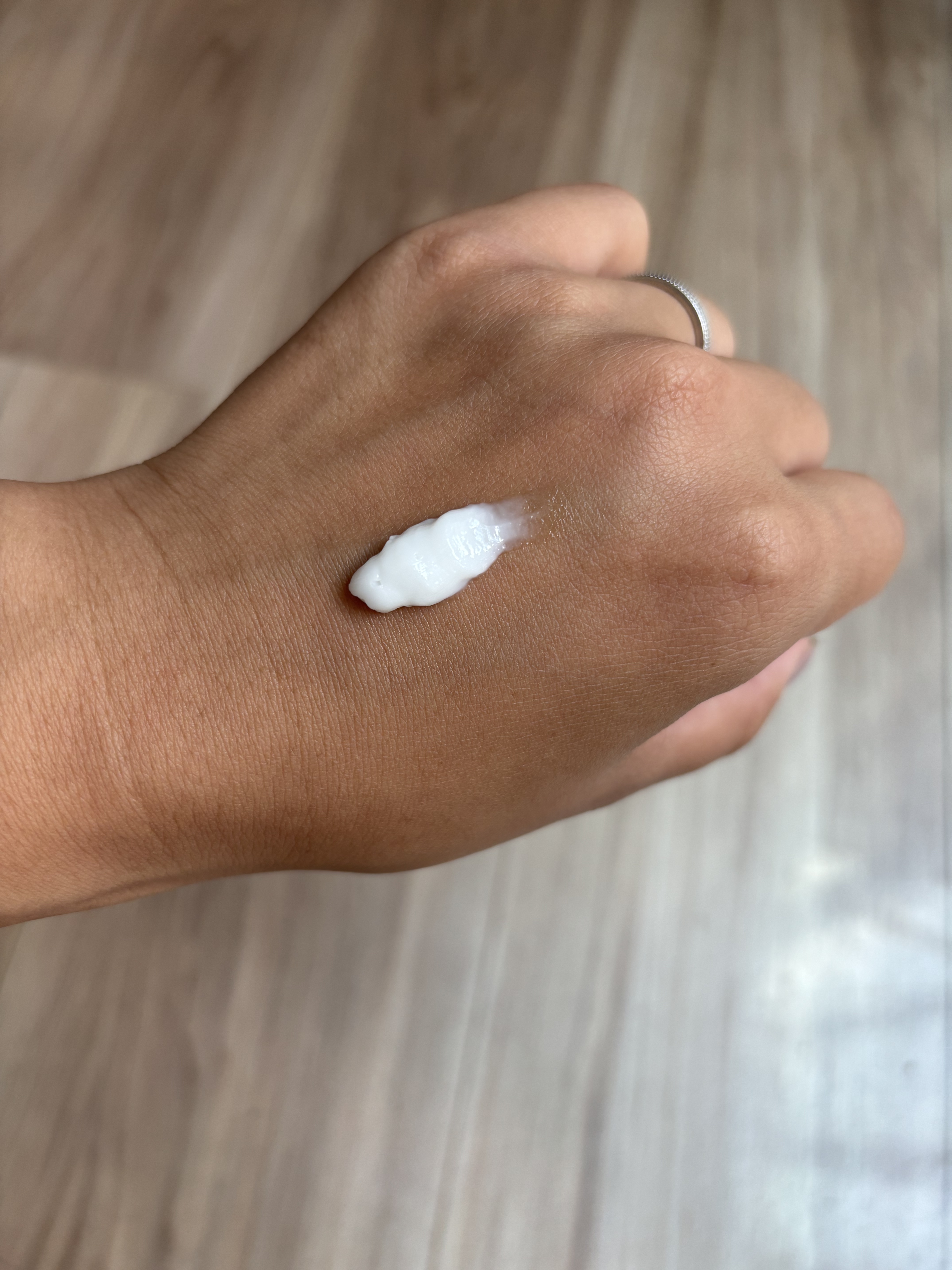 マデカクリームタイムリバース/センテリアン24/フェイスクリームを使ったクチコミ（3枚目）