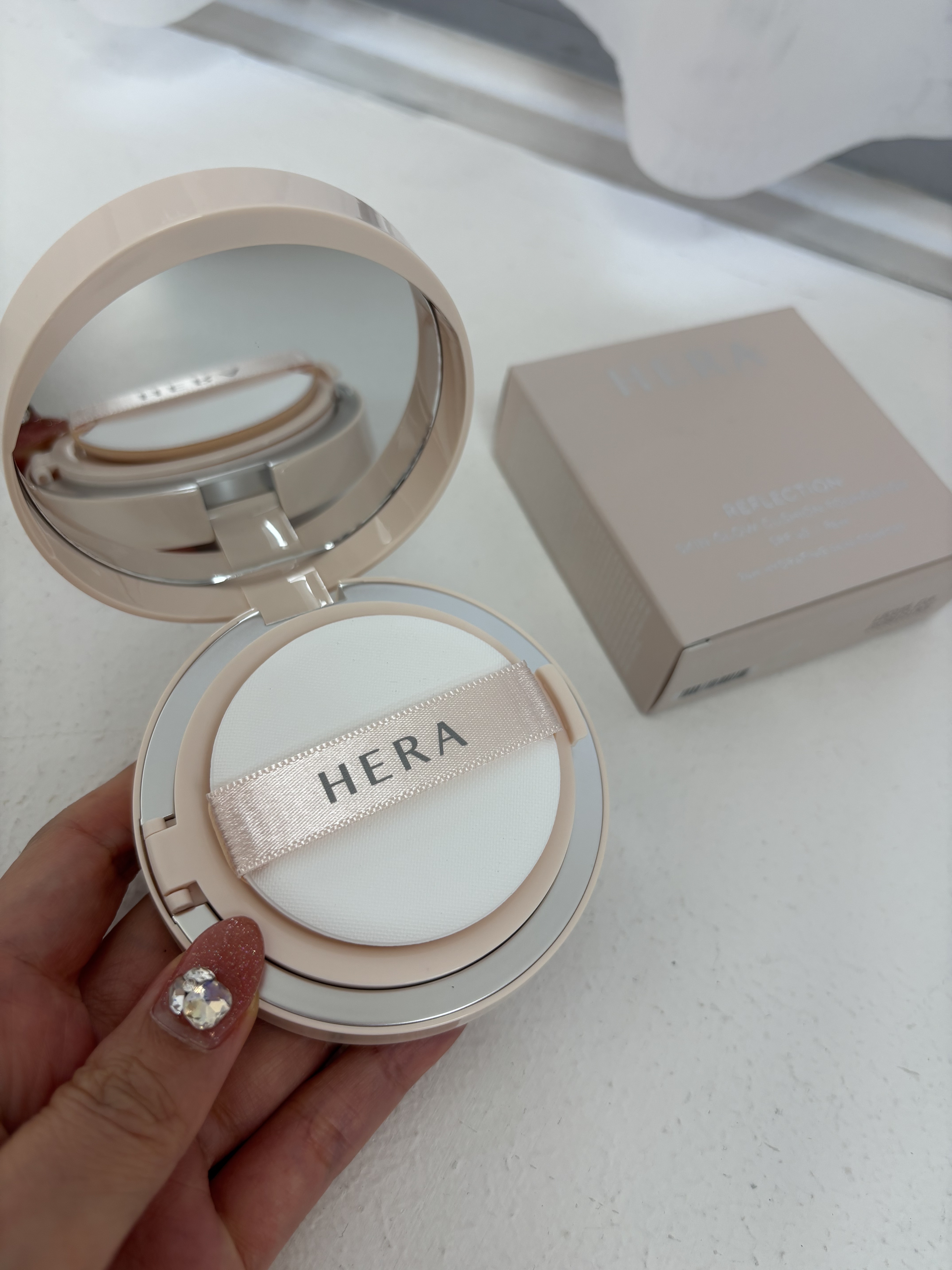 リフレクション スキン グロウ クッション ファンデーション/HERA/クッションファンデーションを使ったクチコミ（2枚目）