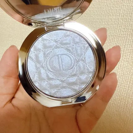 ディオールスキン フォーエヴァー グロウ ルミナイザー/Dior/ハイライトを使ったクチコミ(1枚目)