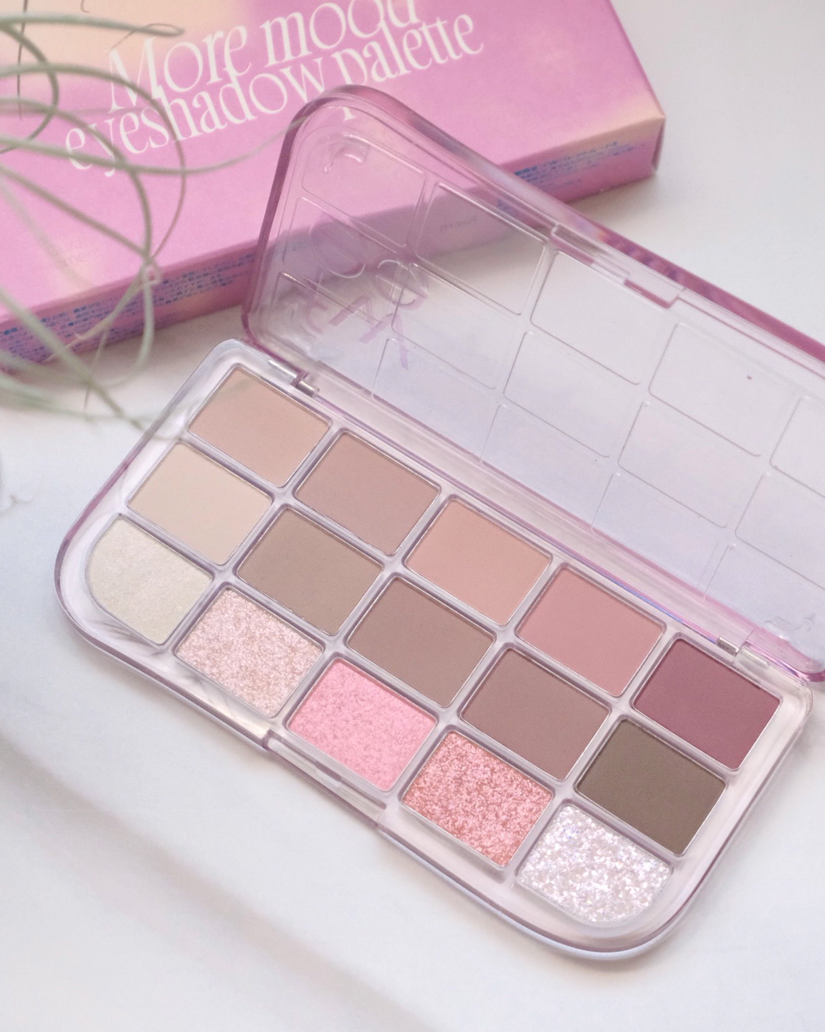 フィー モアムードアイパレット/fwee/アイシャドウパレットを使ったクチコミ（1枚目）