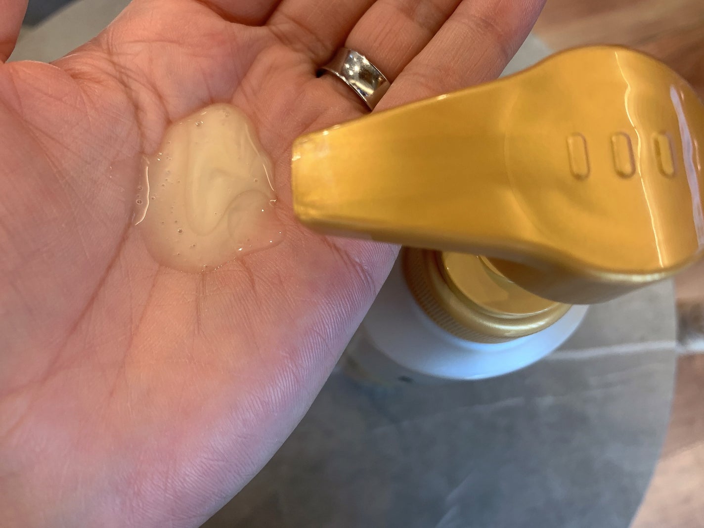 スーパーリッチシャイン ダメージリペア 補修シャンプー / 補修コンディショナー/LUX/市販シャンプーを使ったクチコミ(2枚目)