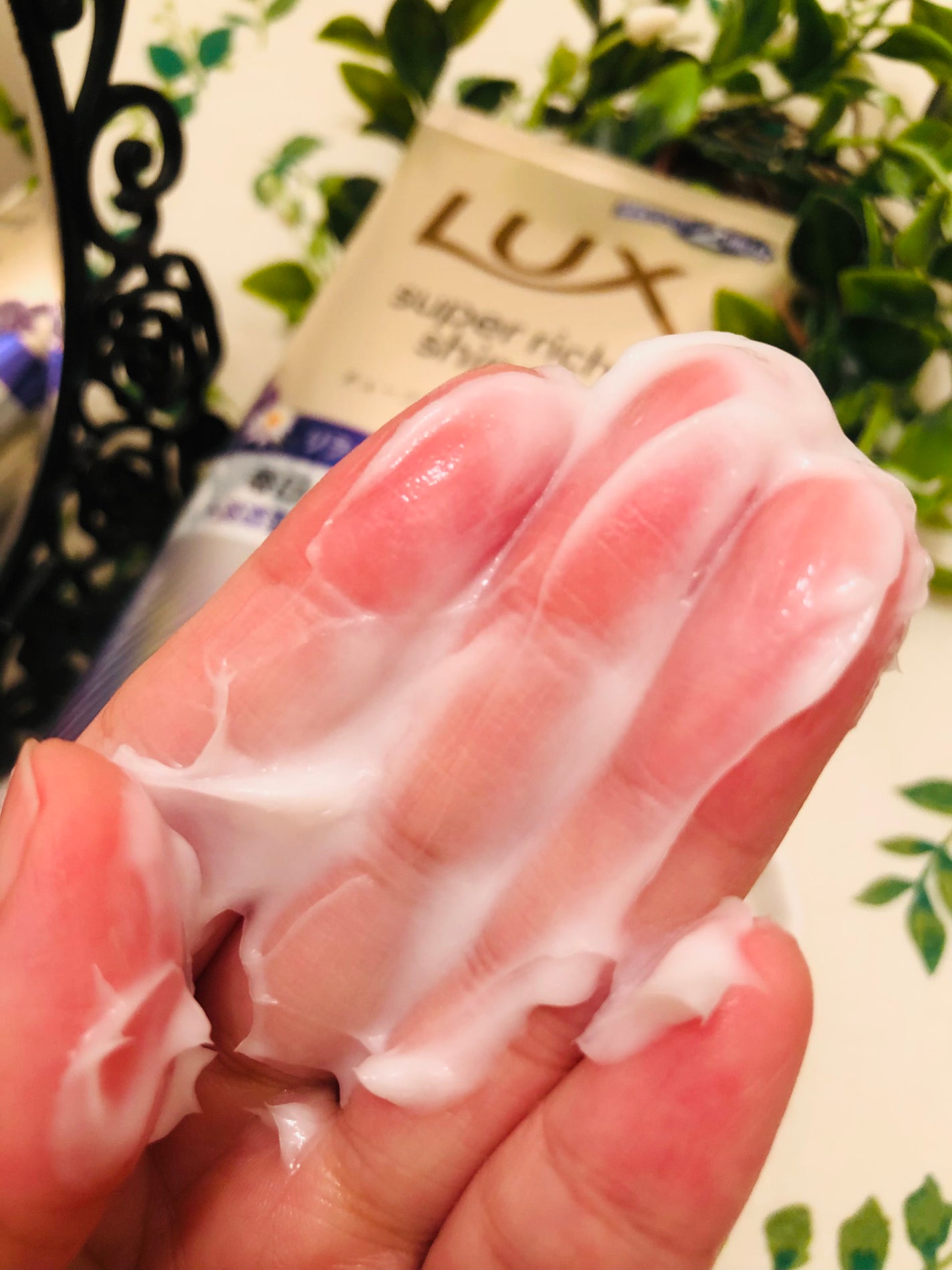 ラックス スーパーリッチシャイン リラックスナイトケア まとまりチューブトリートメント/LUX/洗い流すヘアトリートメントを使ったクチコミ(3枚目)