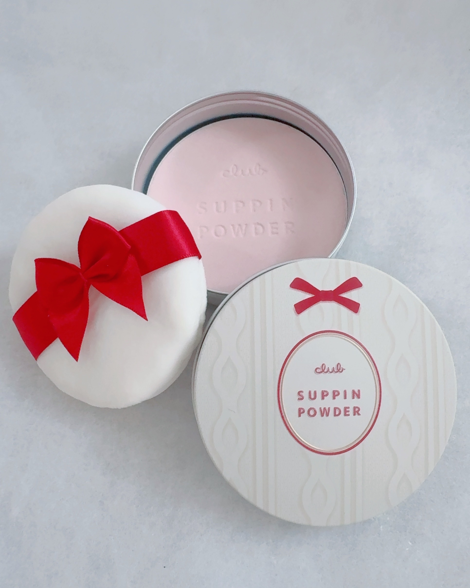 すっぴんパウダー ウォームグロウ フルールハニーの香り/クラブ/プレストパウダーを使ったクチコミ（2枚目）