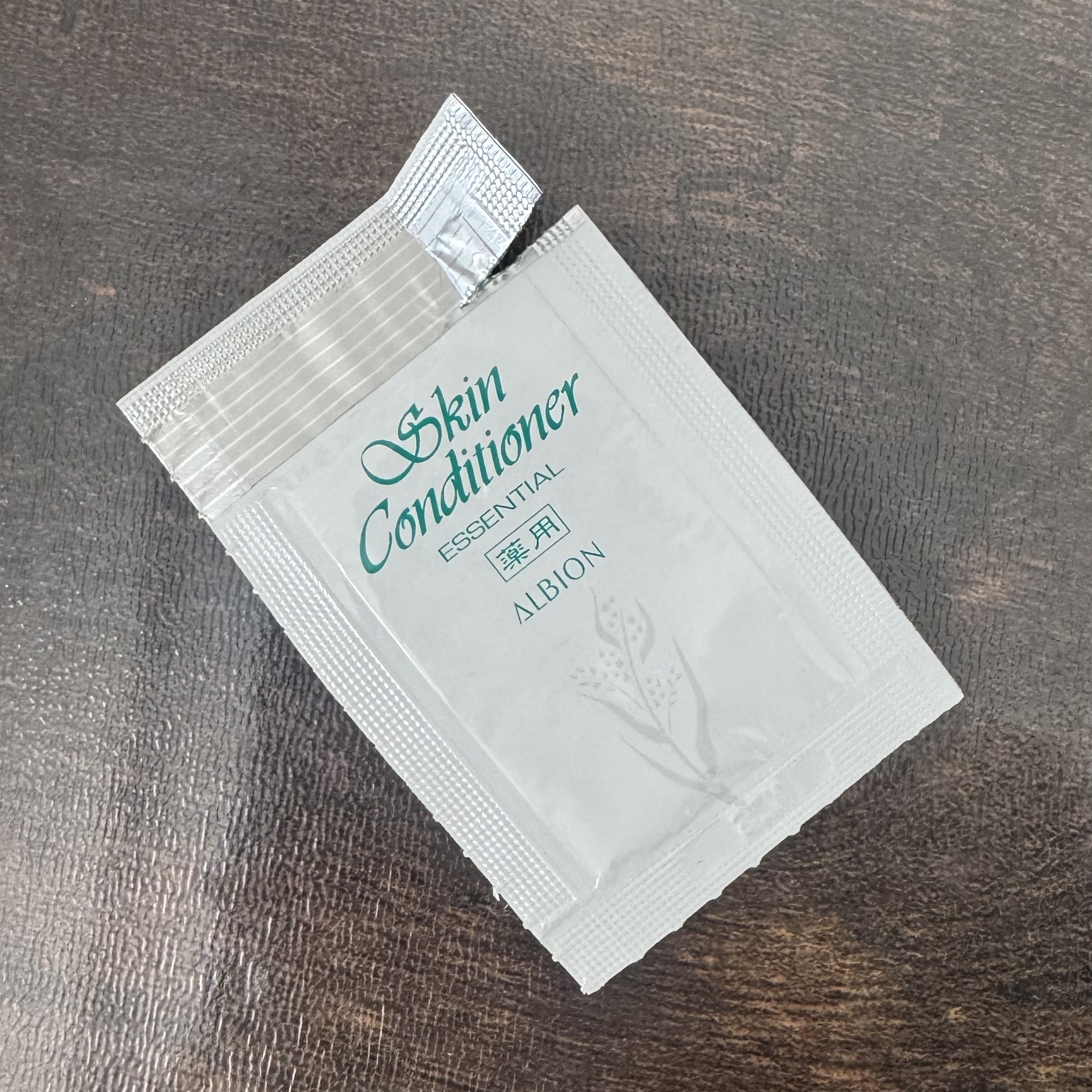  薬用スキンコンディショナーエッセンシャル N/ALBION/化粧水を使ったクチコミ（1枚目）