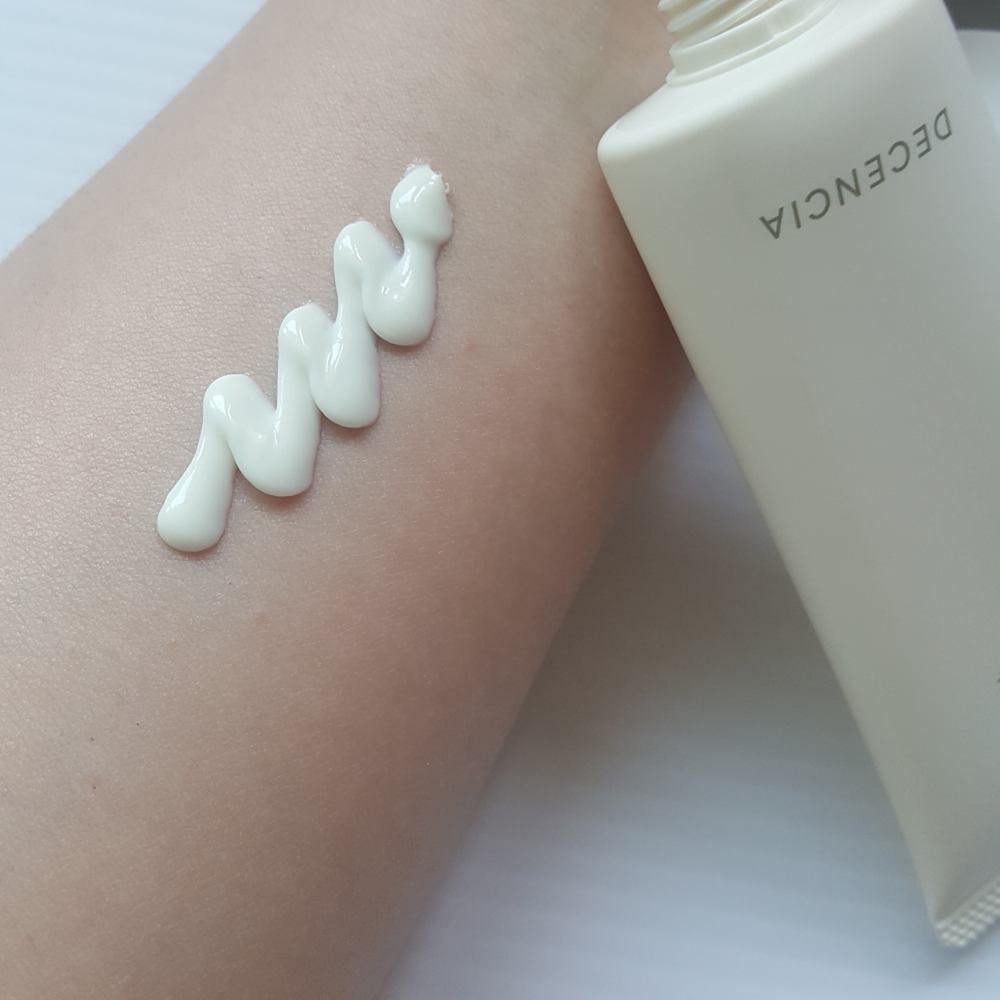 ディセンシア フローレス UVプロテクター/DECENCIA/日焼け止めローションを使ったクチコミ（3枚目）