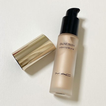 スキンフィニッシュ ライトストラック リキッド ハイライター/M・A・C/リキッドハイライトを使ったクチコミ(2枚目)